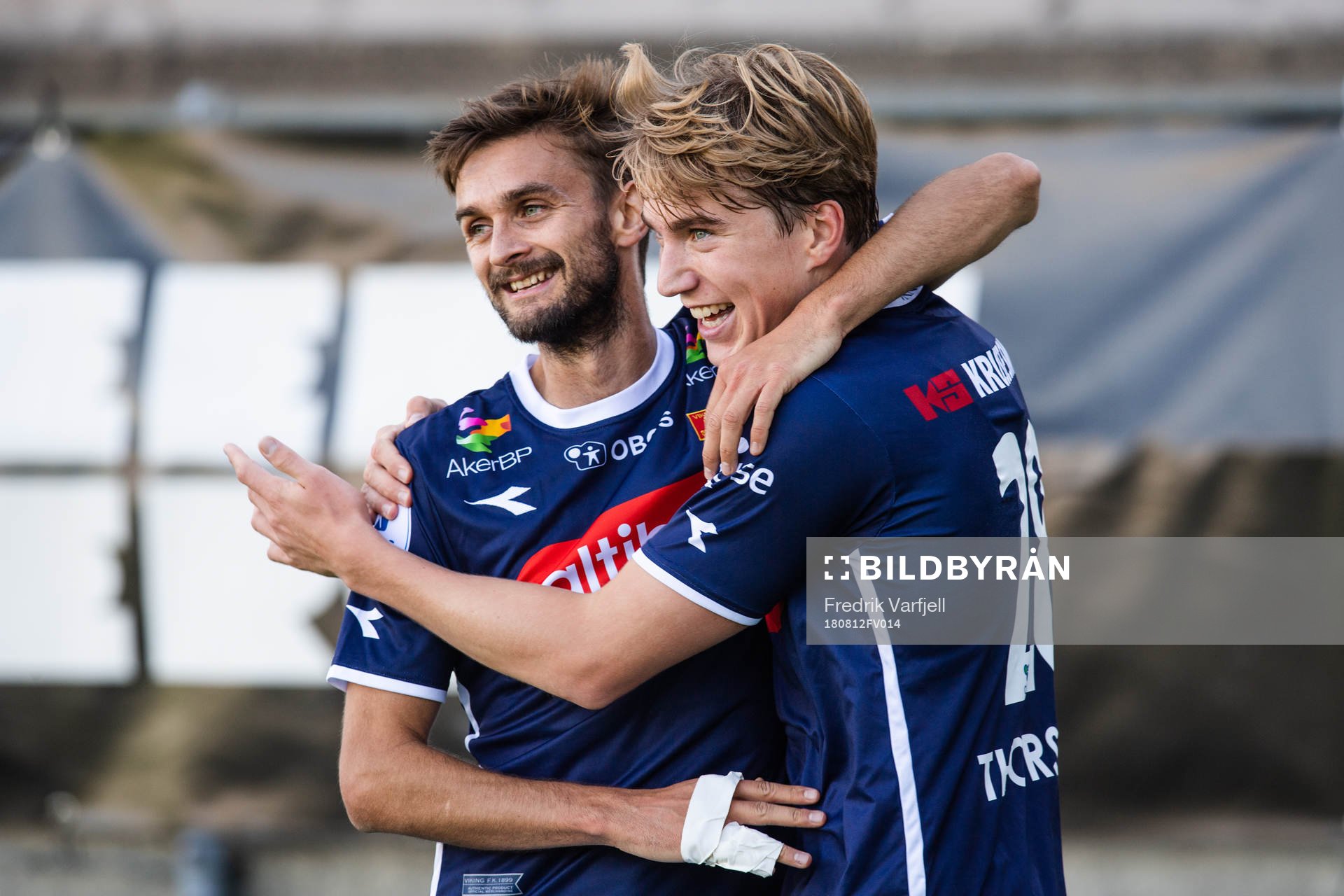 Kristian Thorstvedt of Viking celebrates scoring 0-2