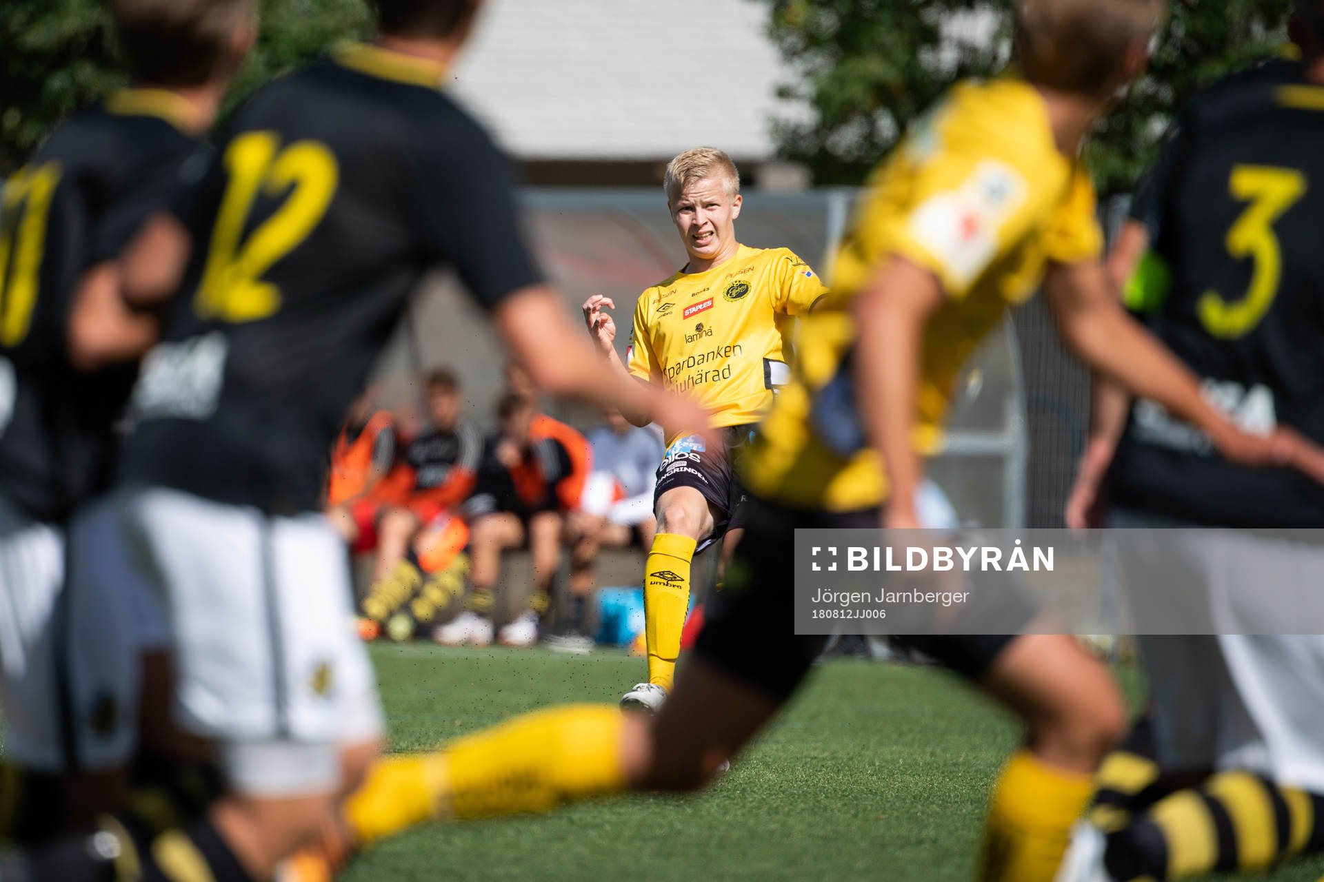 Elfsborgs Kevin Liimatainen lägger frispark