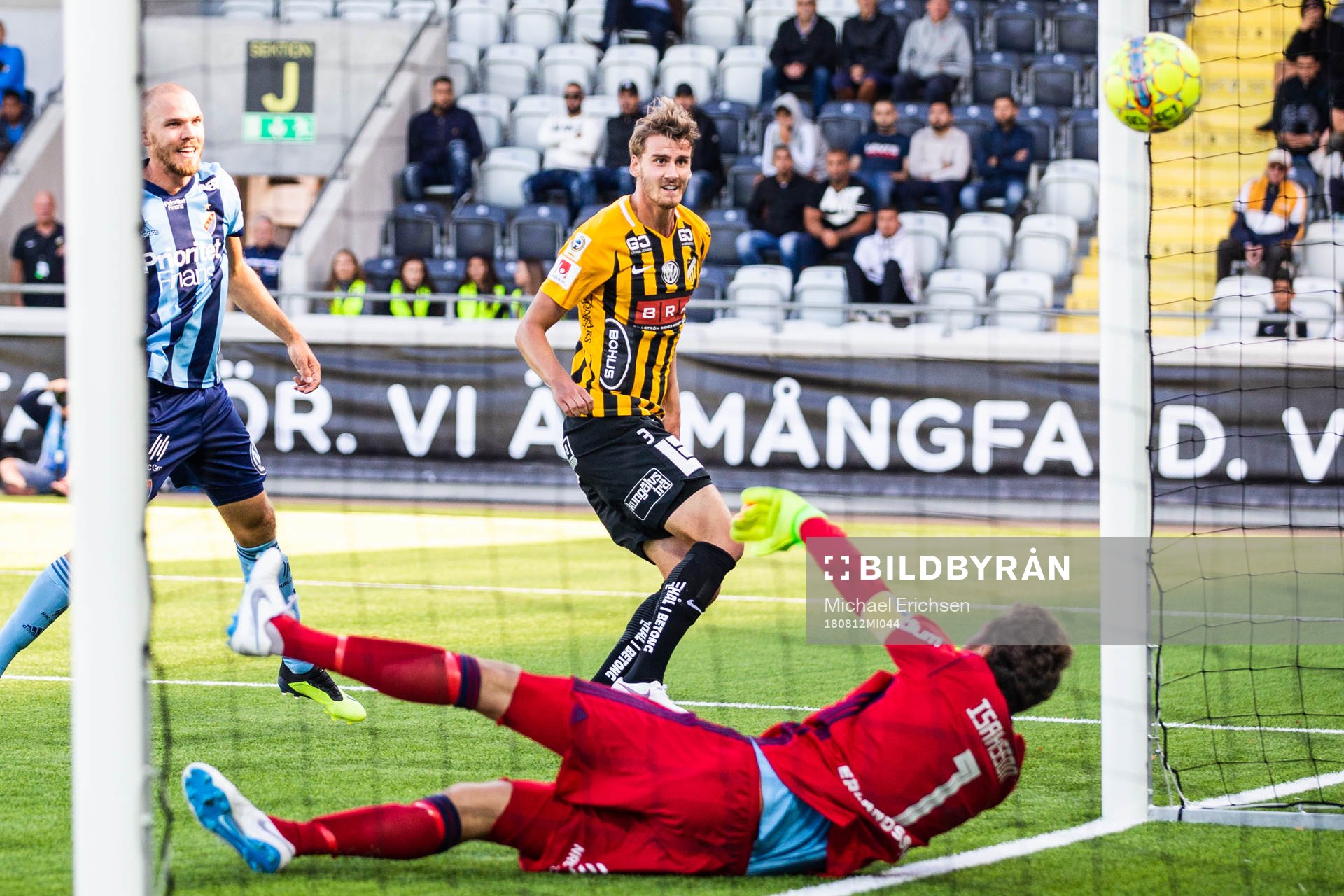 Häckens Johan Hammar gör 5-0-målet bakom Djurgårdens