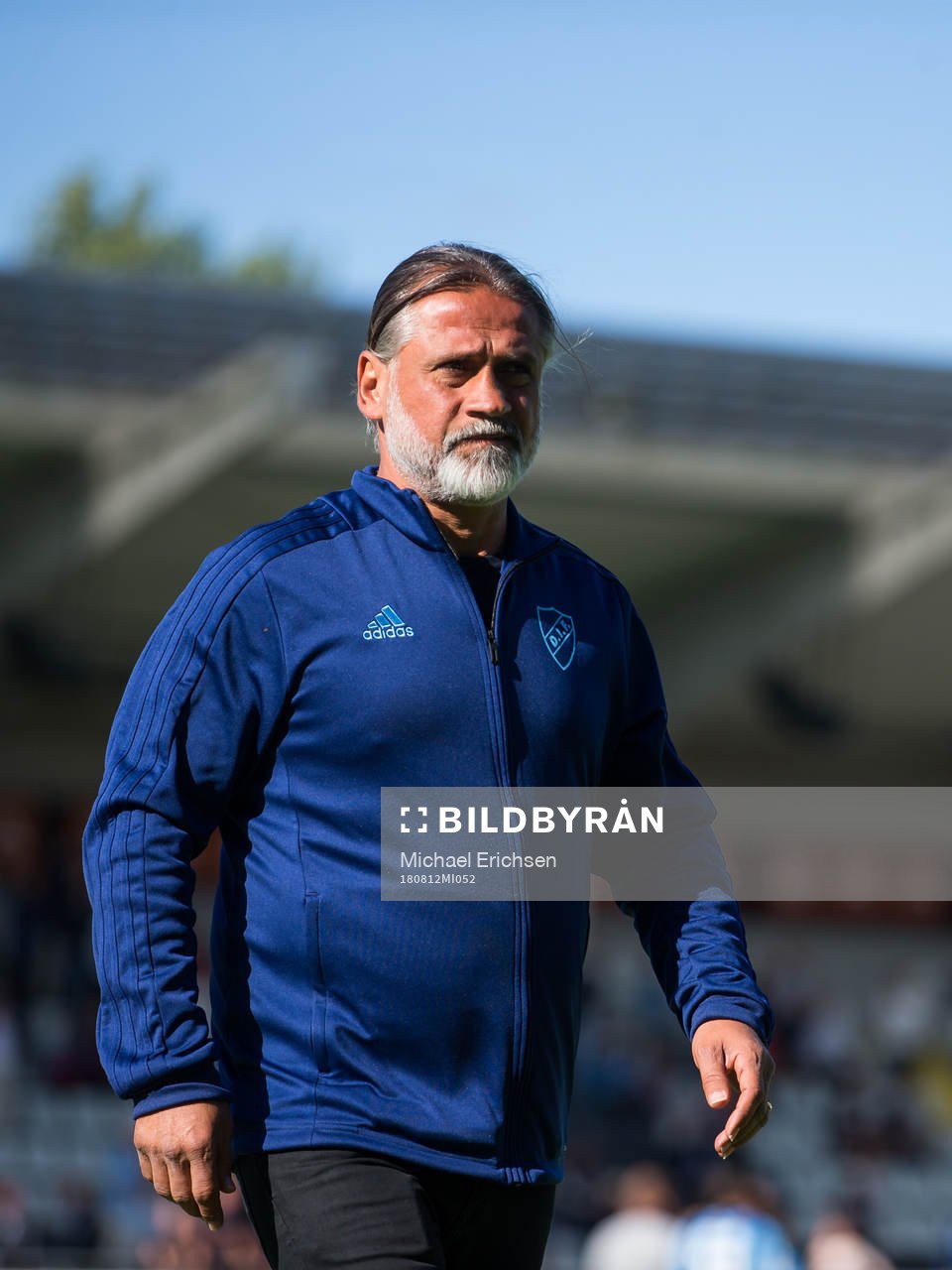 Djurgårdens tränare Özcan Melkemichel deppar