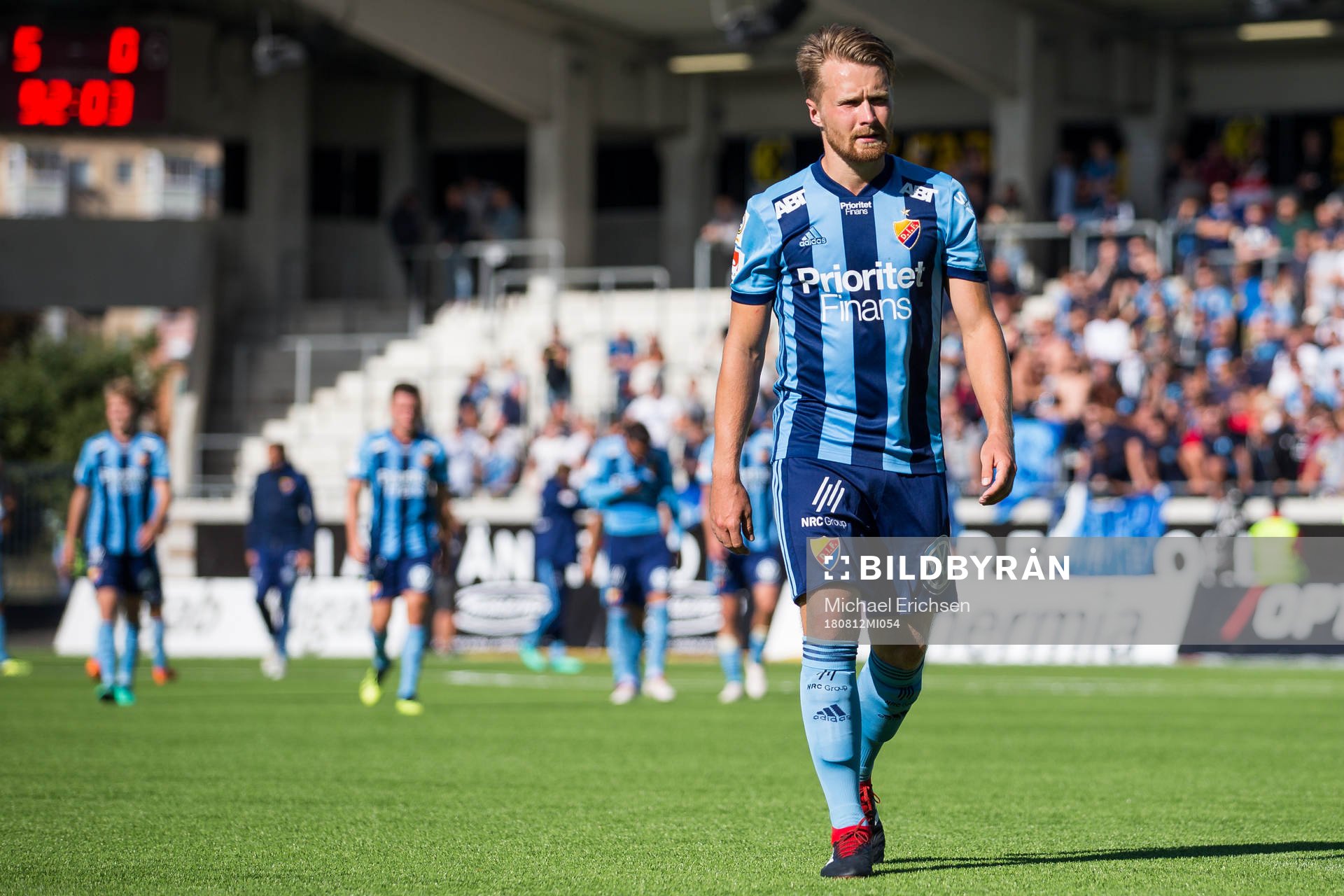 Djurgårdens Jacob Une Larsson deppar