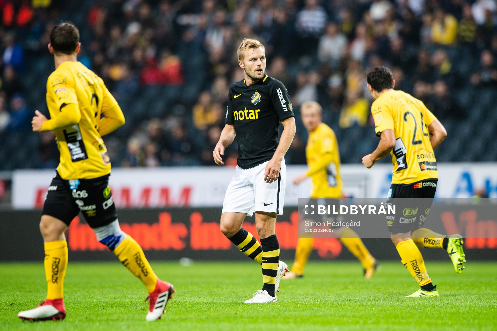 s Sebastian Larsson
