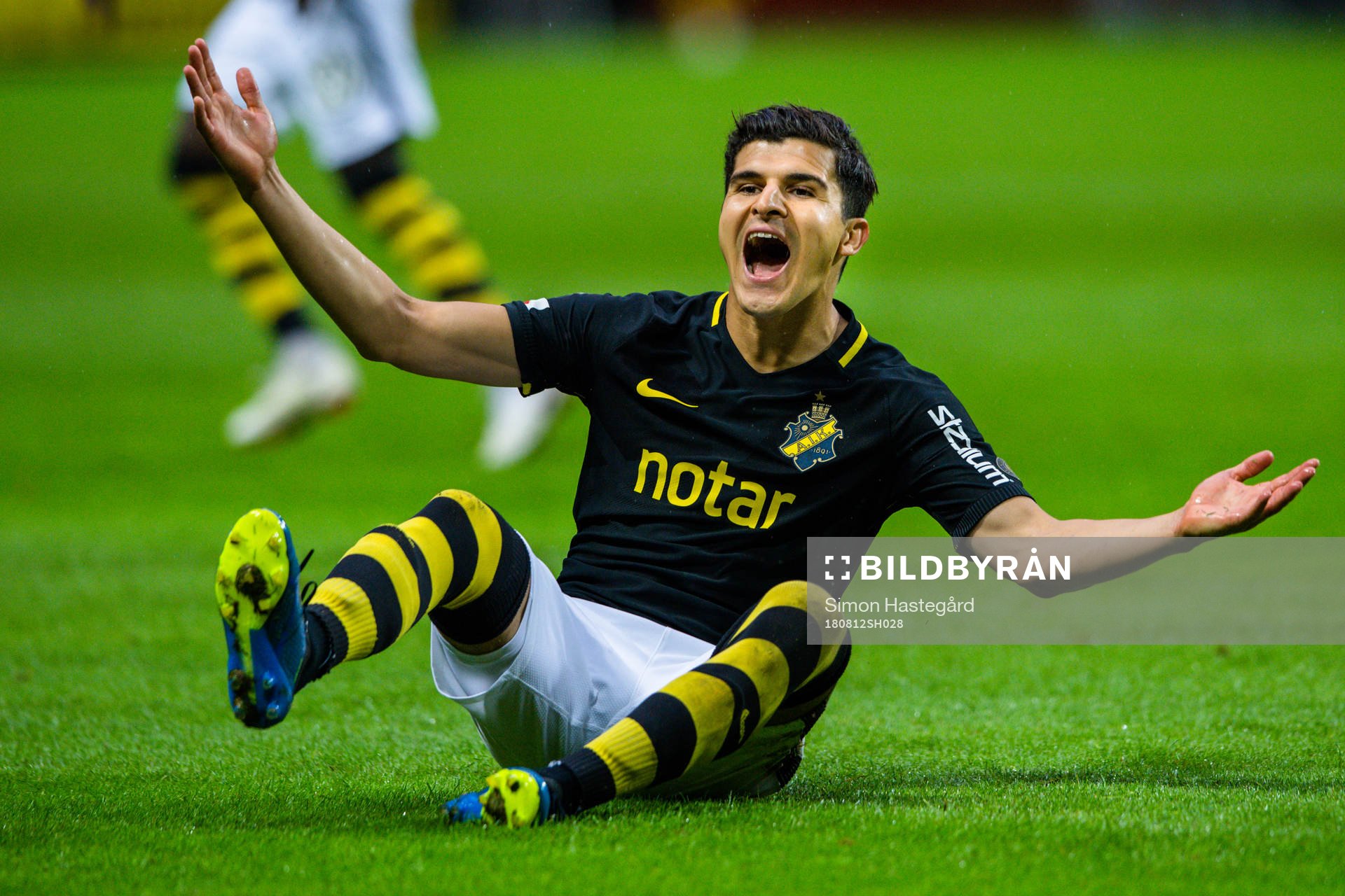 s Tarik Elyounoussi reagerar
