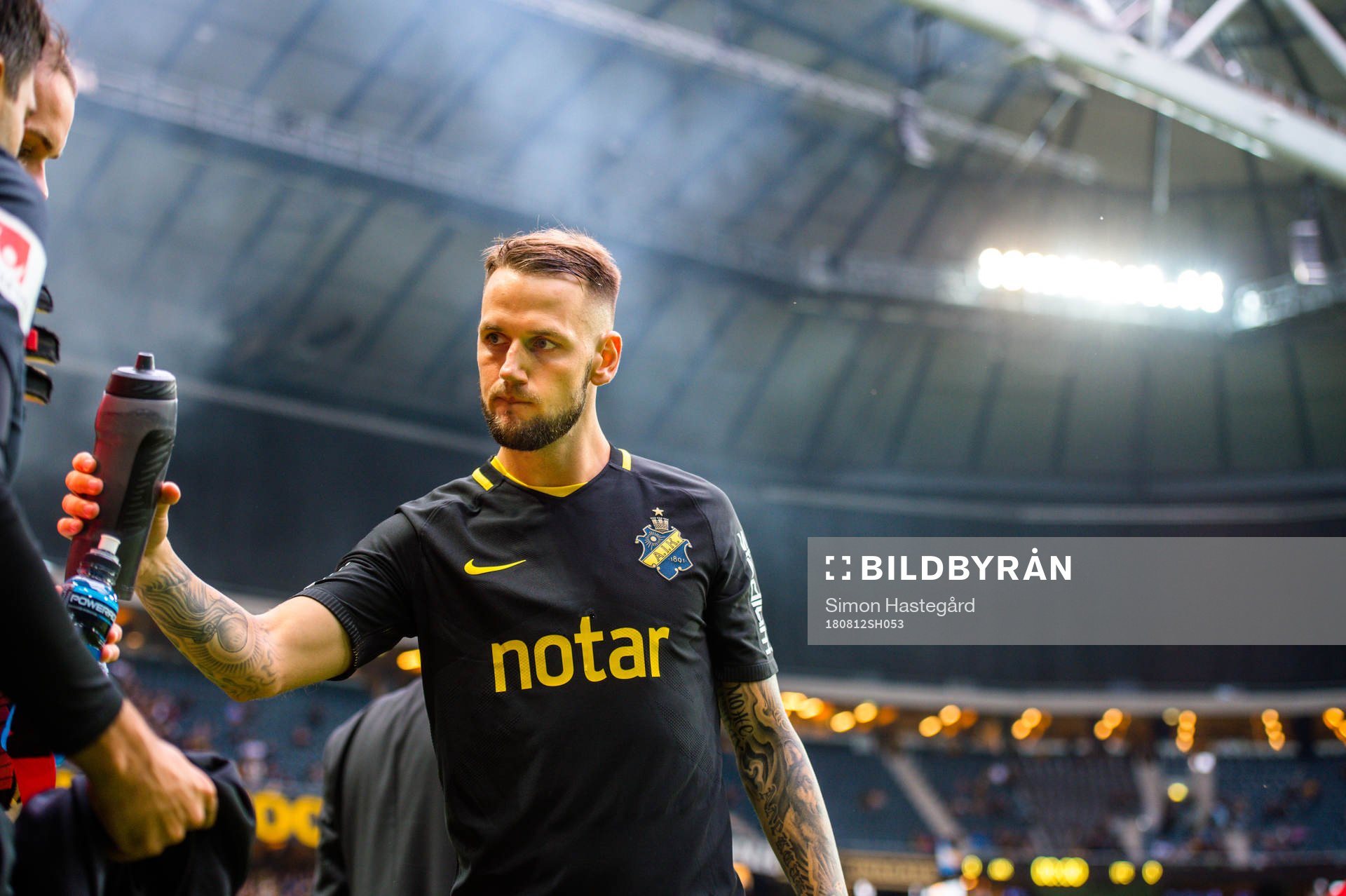 s Alexander Milosevic före fotbollsmatchen i Allsvenskan