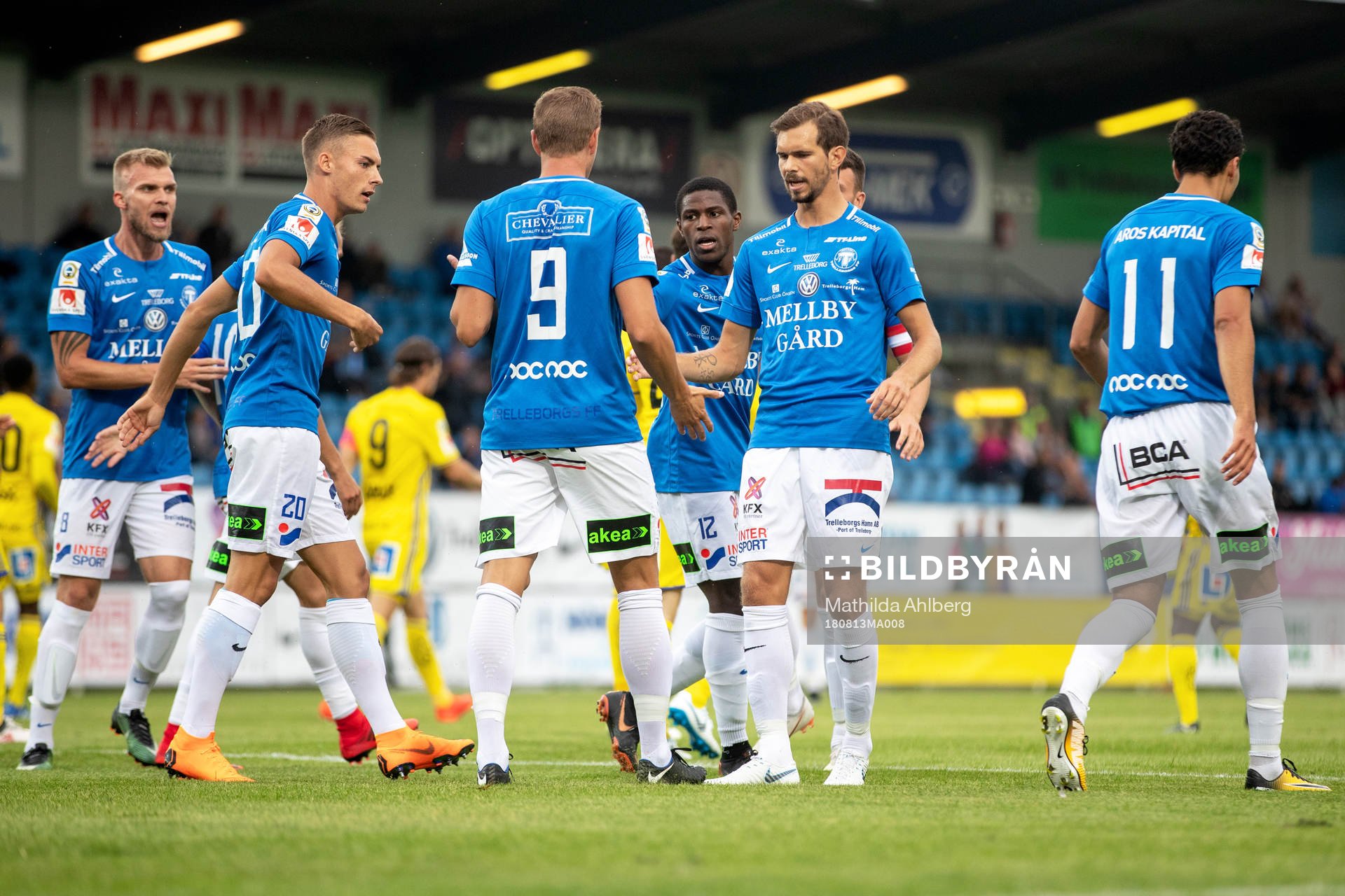 Trelleborgs Marcus Pode jublar med lagkamrater efter 1-1 under fotbollsmatchen i Allsvenskan mellan Trelleborg och Gif Sundsvall den 13 augusti 2018 i Trelleborg.