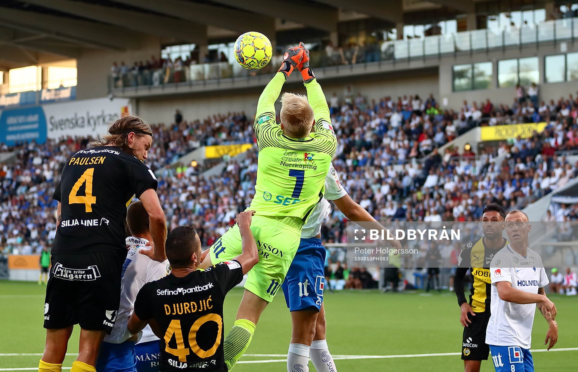 Räddning av Norrköpings målvakt Isak Pettersson