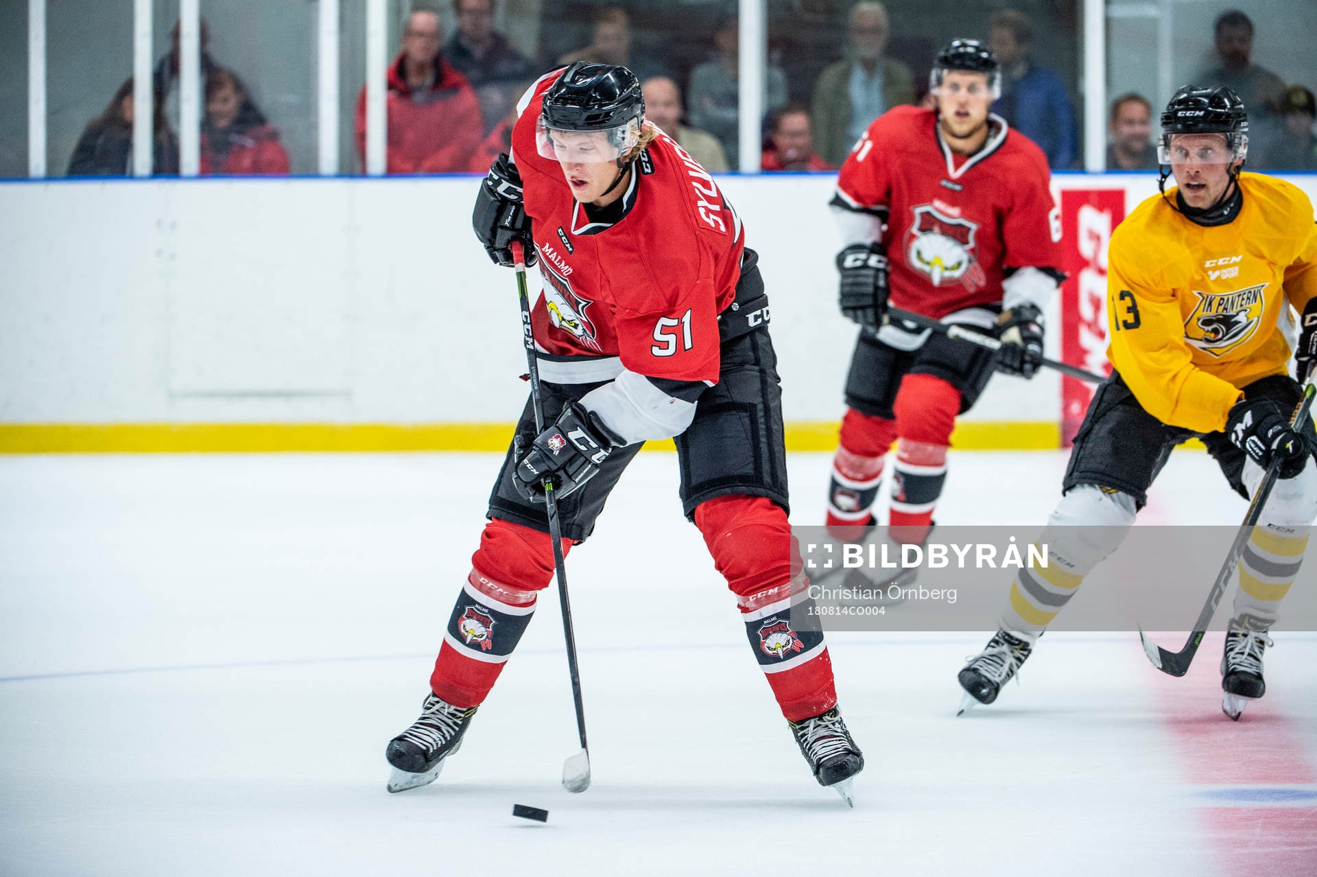 Malmö Redhawks Emil Sylvegård mot Panterns William Haag