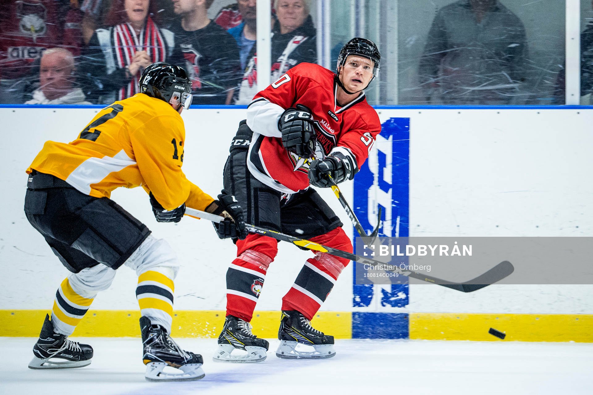 Panterns Robin Dahse mot Malmö Redhawks Tobias Ekberg