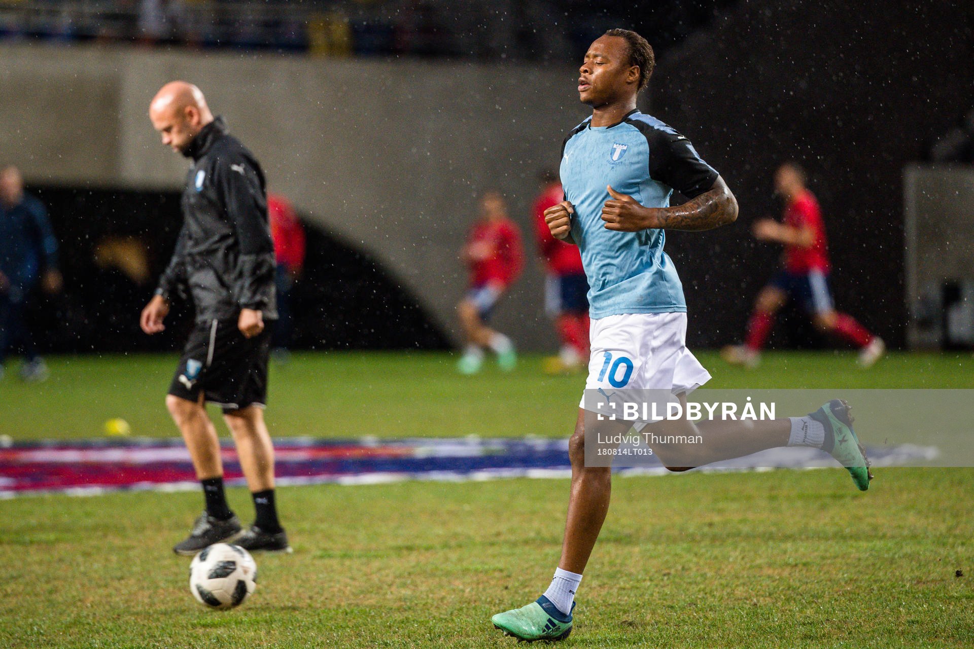 Carlos Strandberg of Malmö FF prior the UEFA Champions