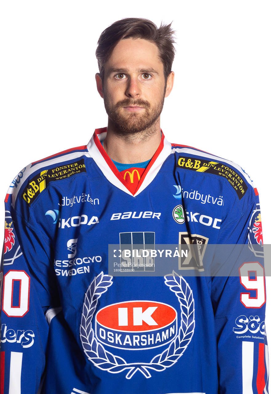 s Alex Hutchings