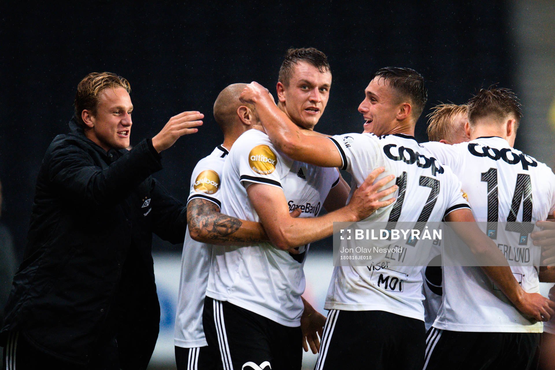 Besim Serbecic of Rosenborg celebrates the 1-0 goal in the