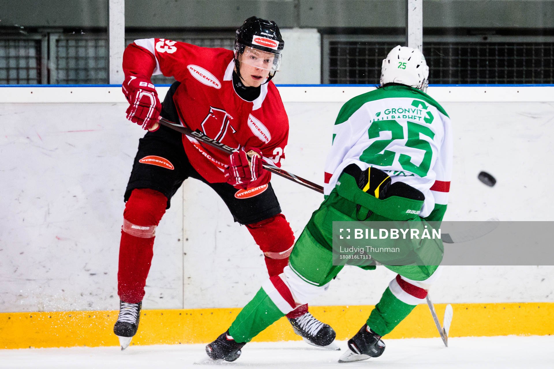 Örebros Christopher Mastomäki och Rögles Ludvig Elvenes