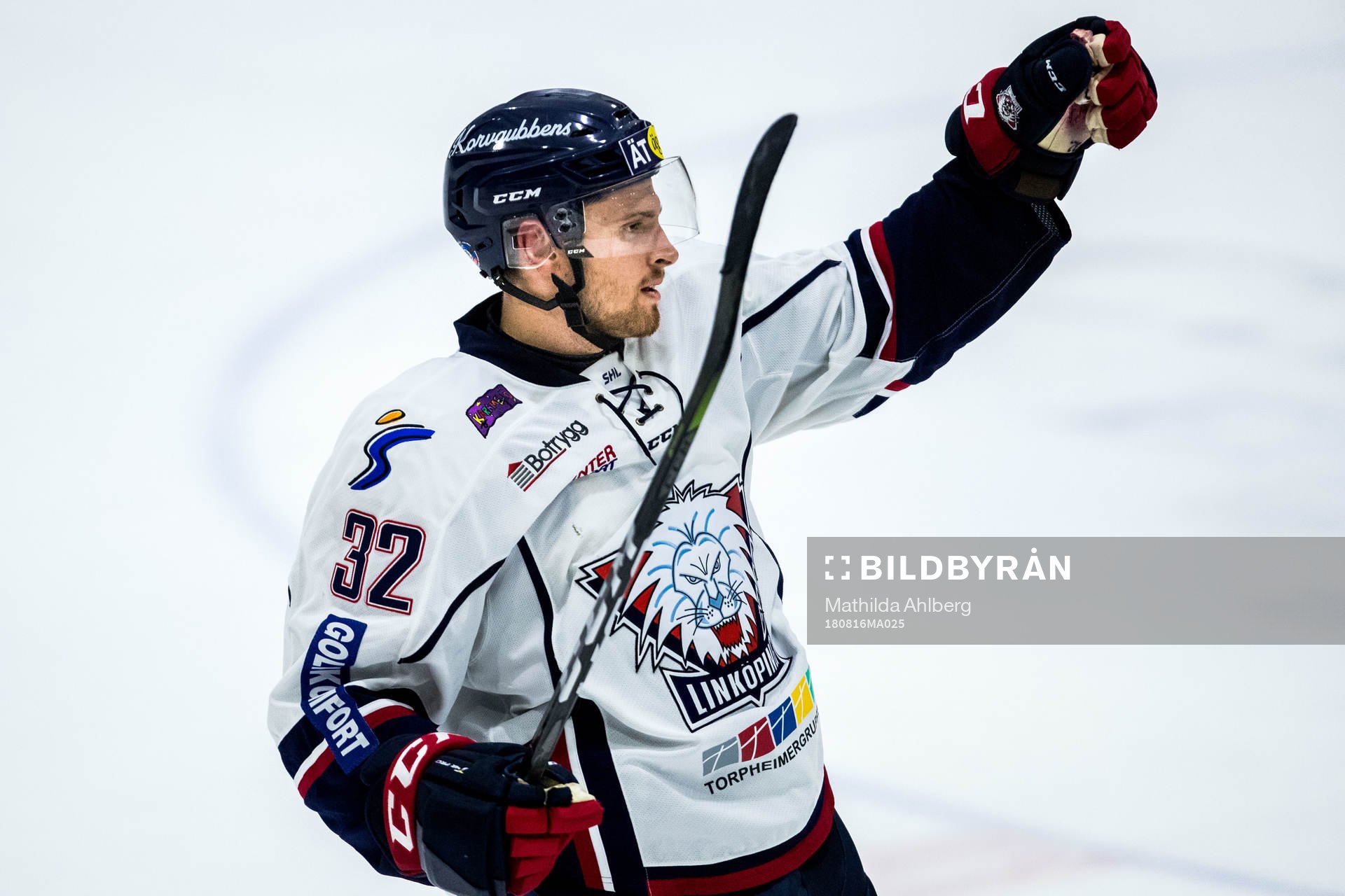 Linköpings Lukas Bengtsson jublar