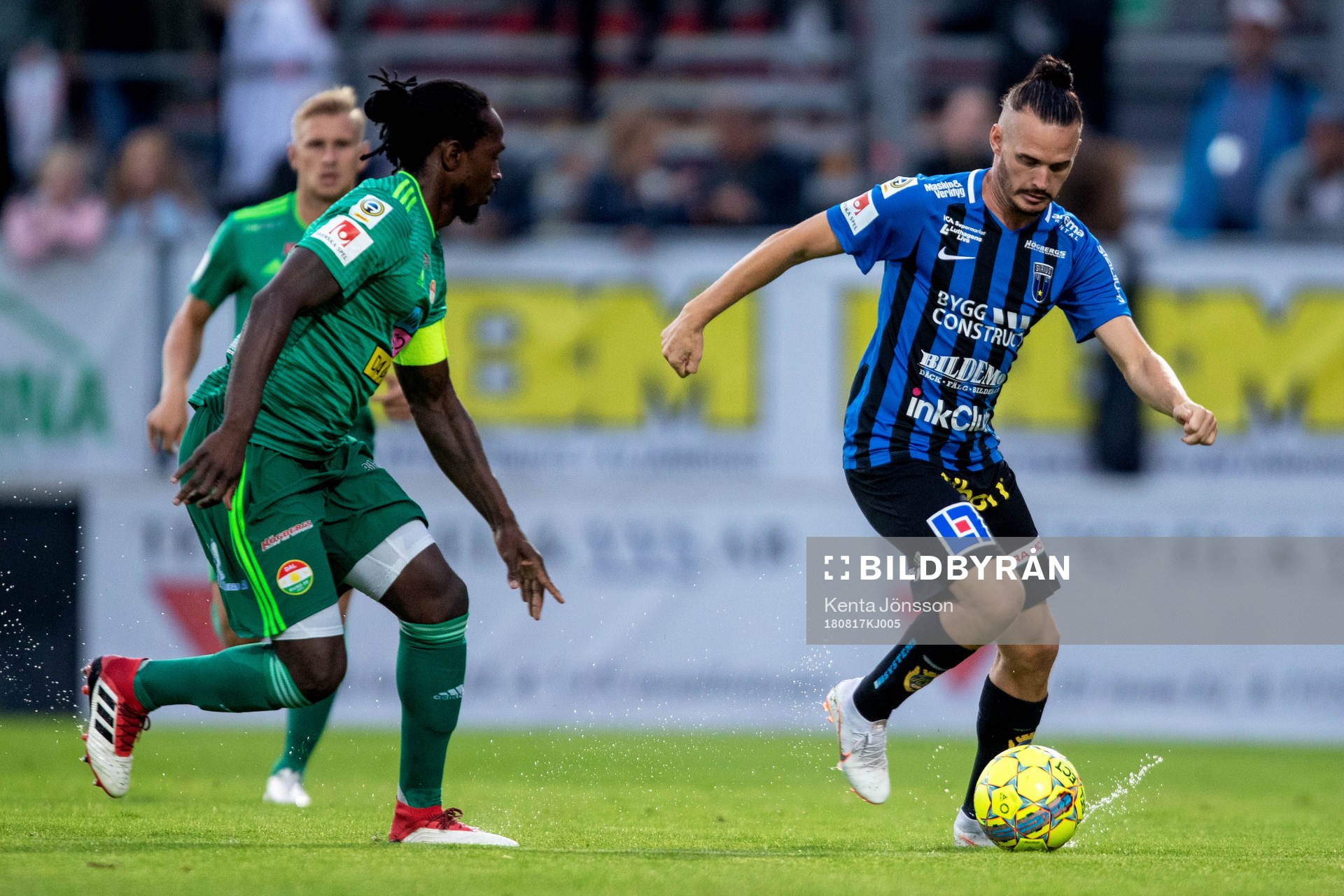 Sirius Jonas Lindberg och Dalkurds Kebba Ceesay
