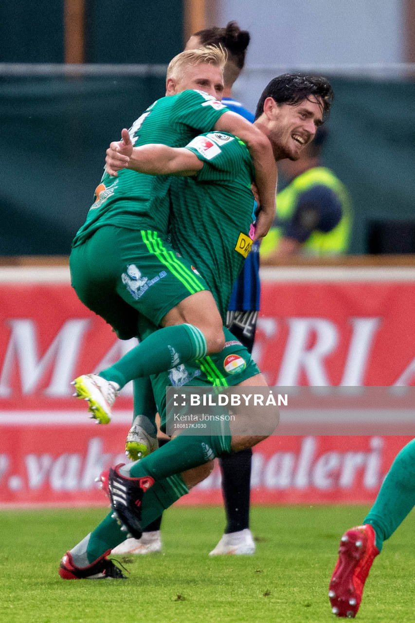 Dalkurds Robin Tranberg jublar med Simon Strand
