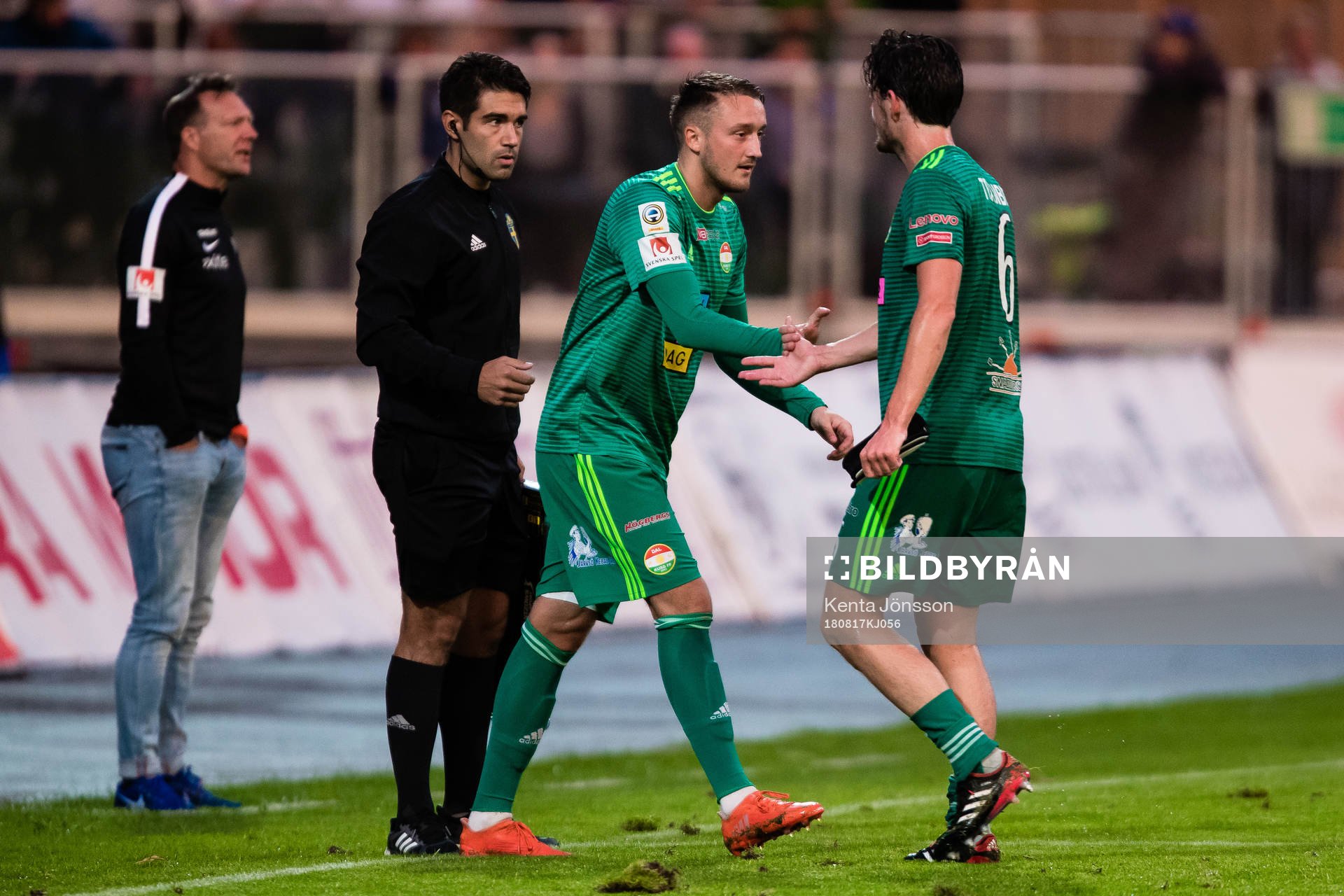 Dalkurds Smajl Suljevic byts in mot Robin Tranberg