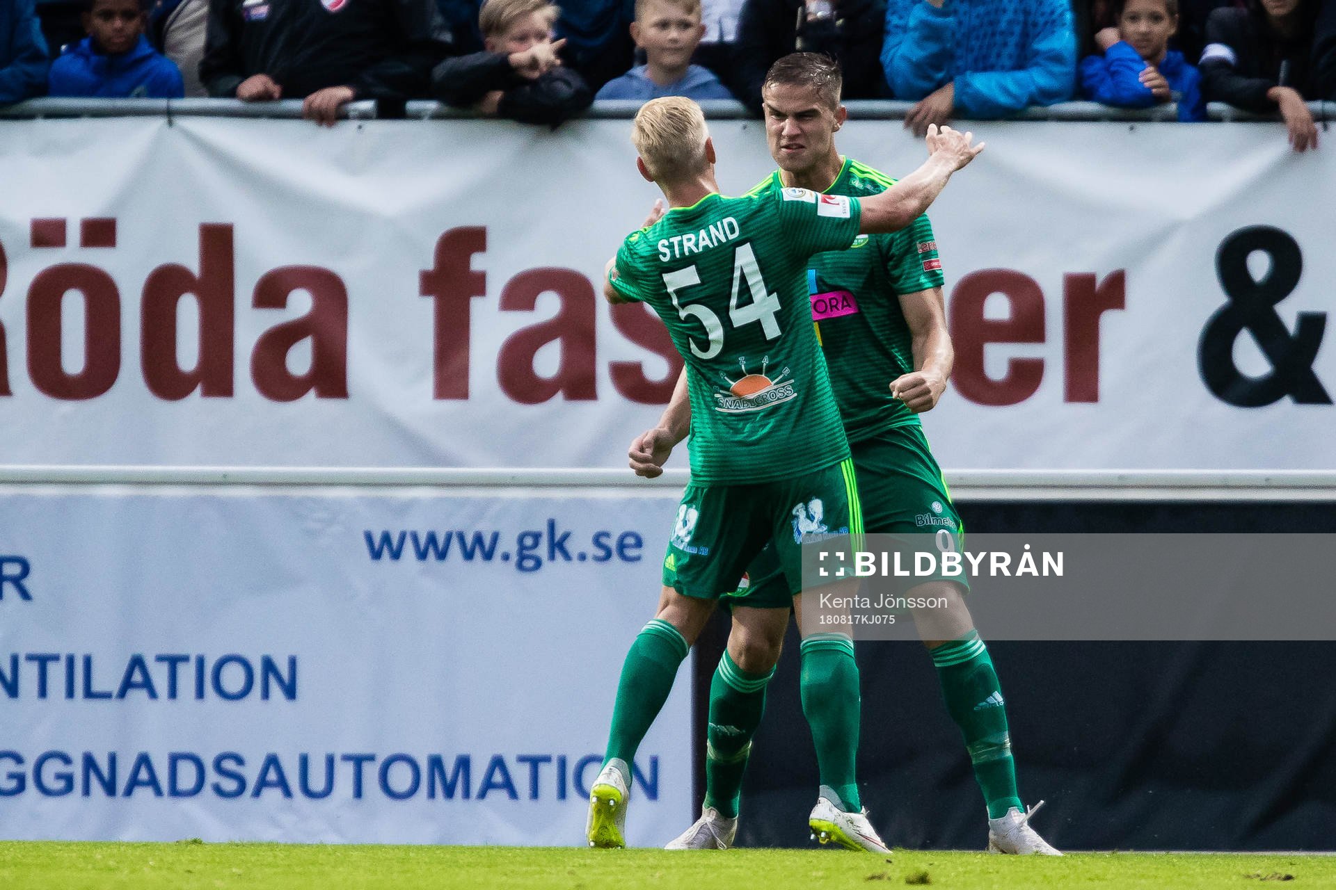Dalkurds Eero Markkanen jublar med Simon Strand