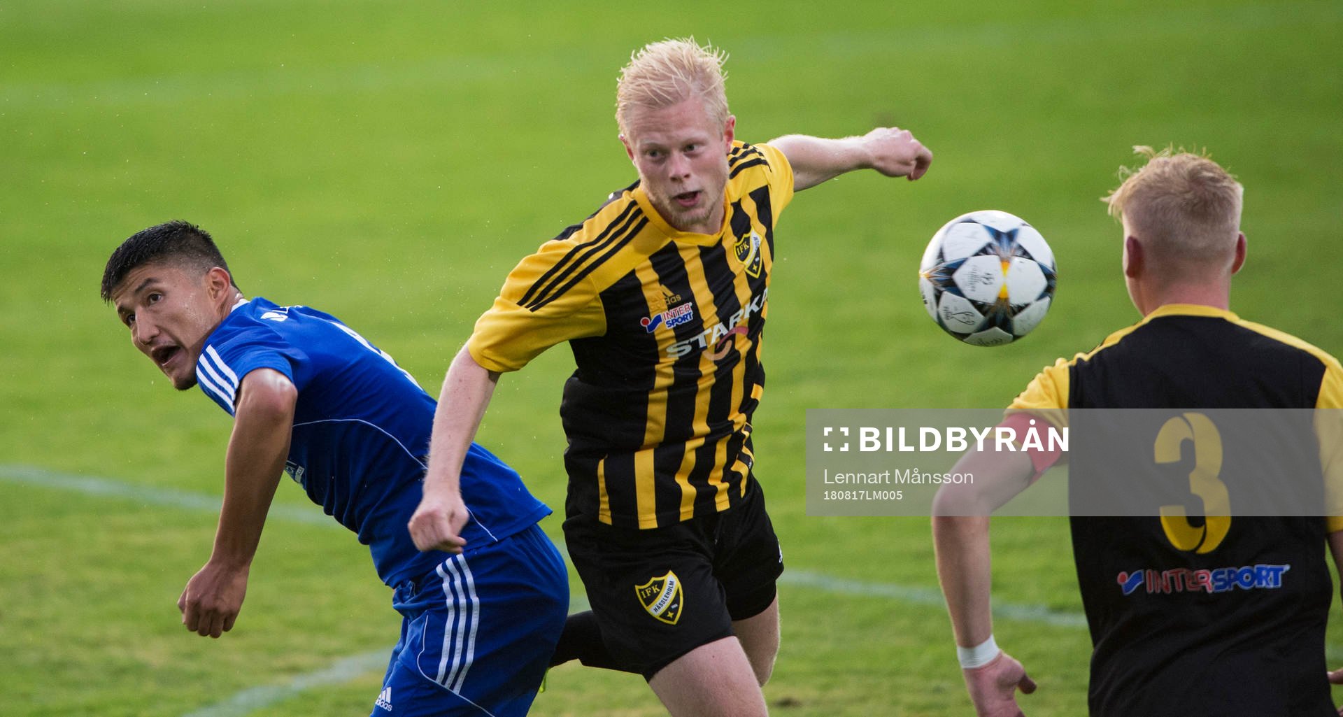 IFK Hässleholms Joel Andersson i matchen i div. 2 Östra