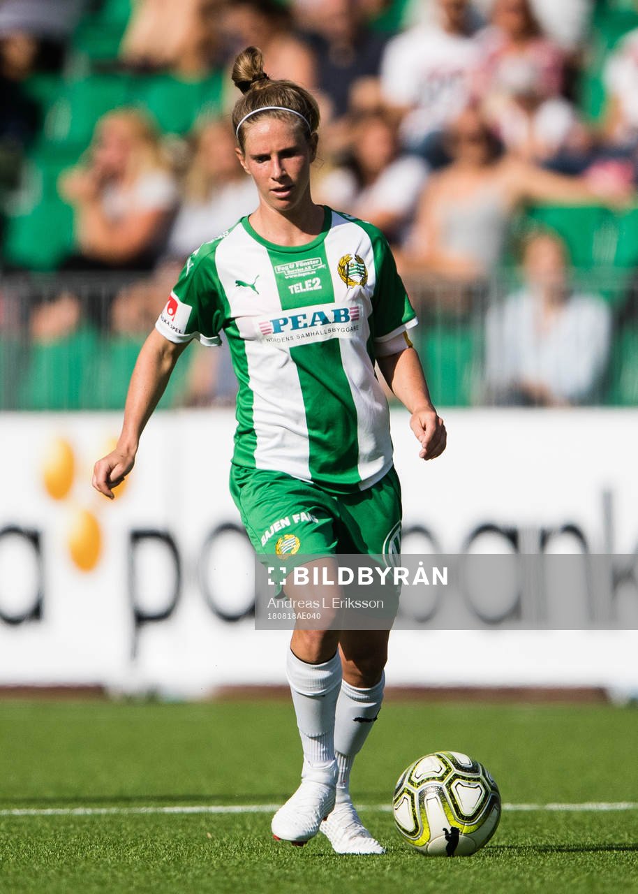 Hammarbys Elise Kellond-Knight med bollen