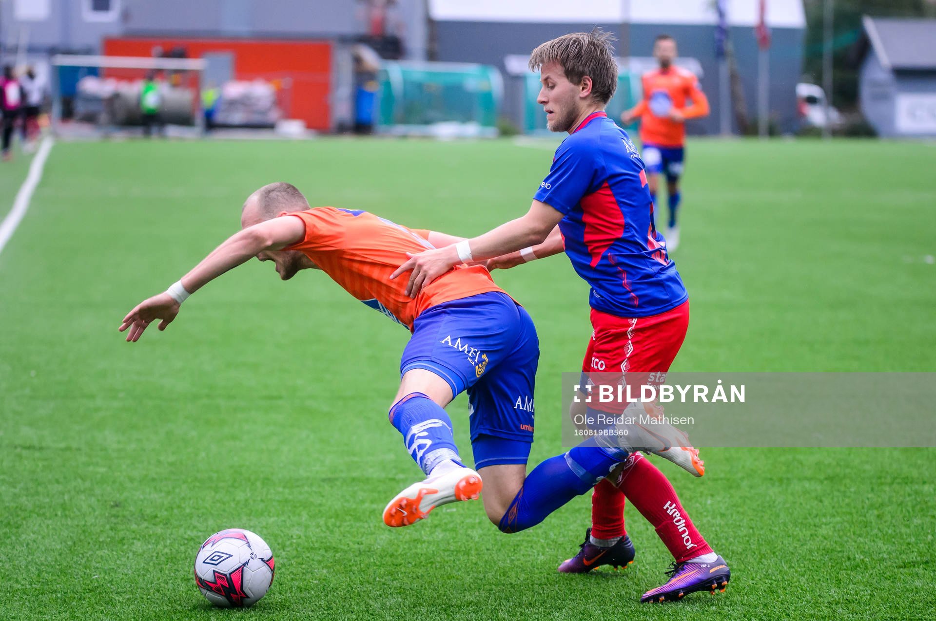 Aron Elís Thrándarson of Aalesund and Anders Jenssen of