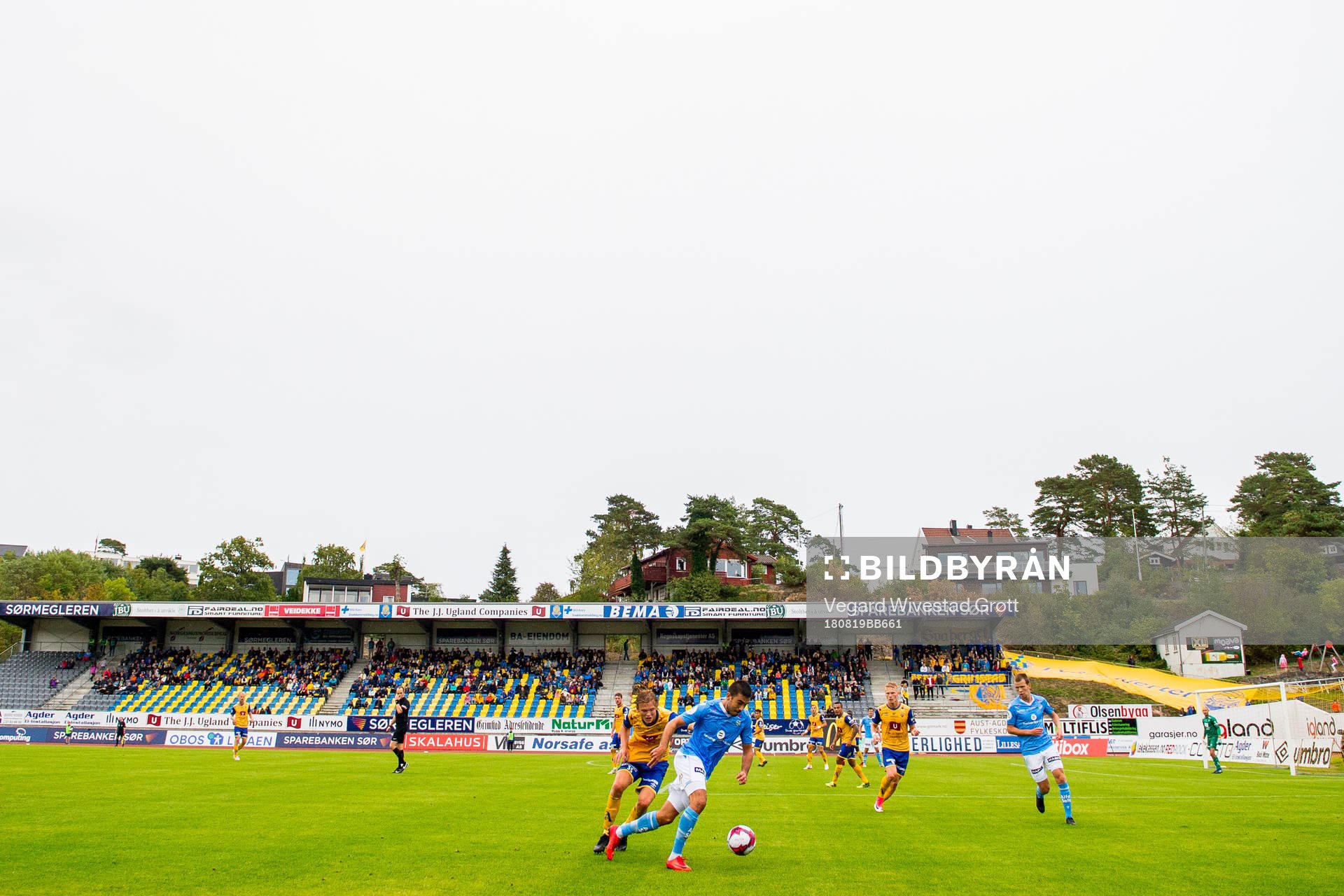 Peter Reinhardsen of Jerv and Sanel Kapidzic of Sandnes Ulf