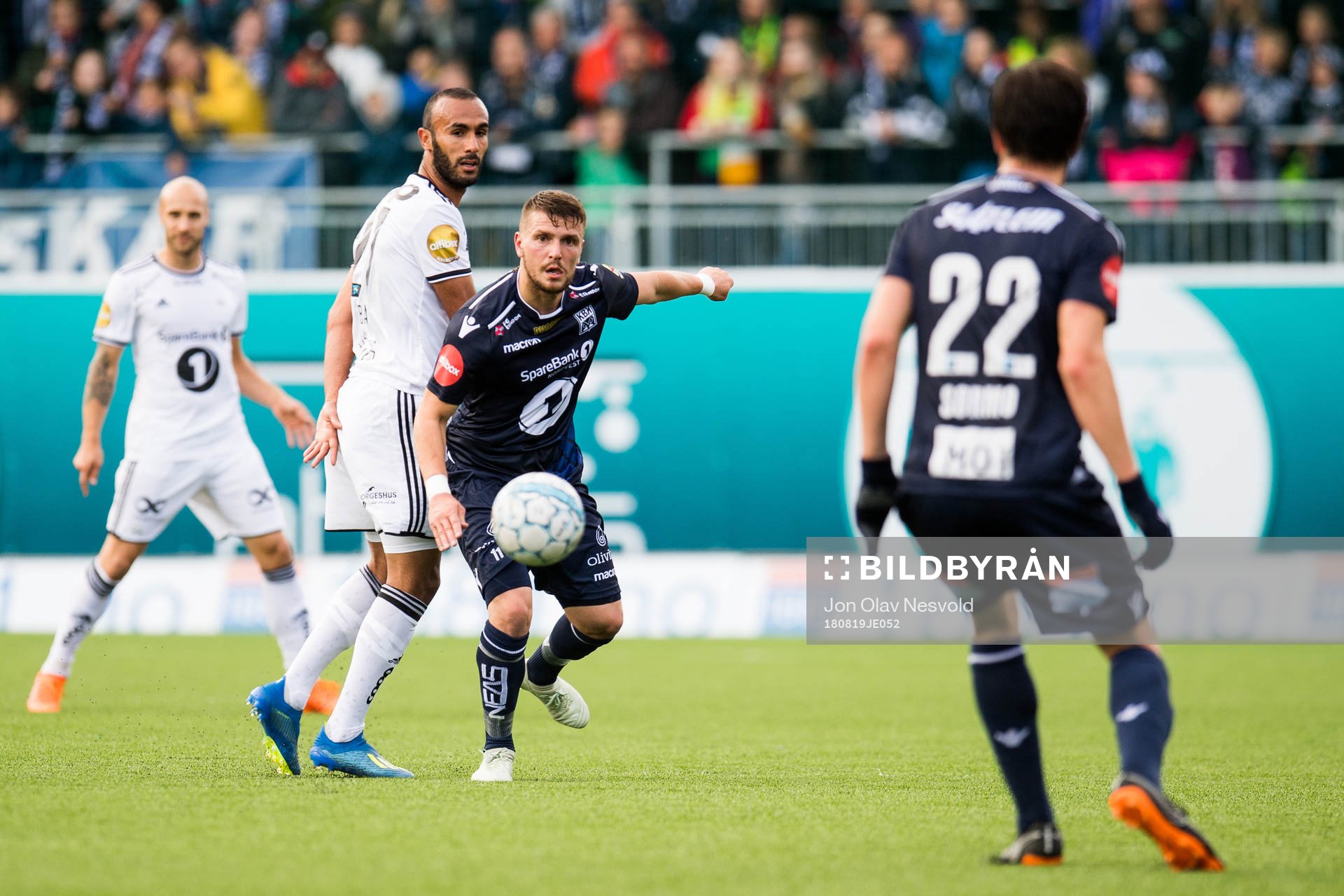 Issam Jebali of Rosenborg and Flamur Kastrati of