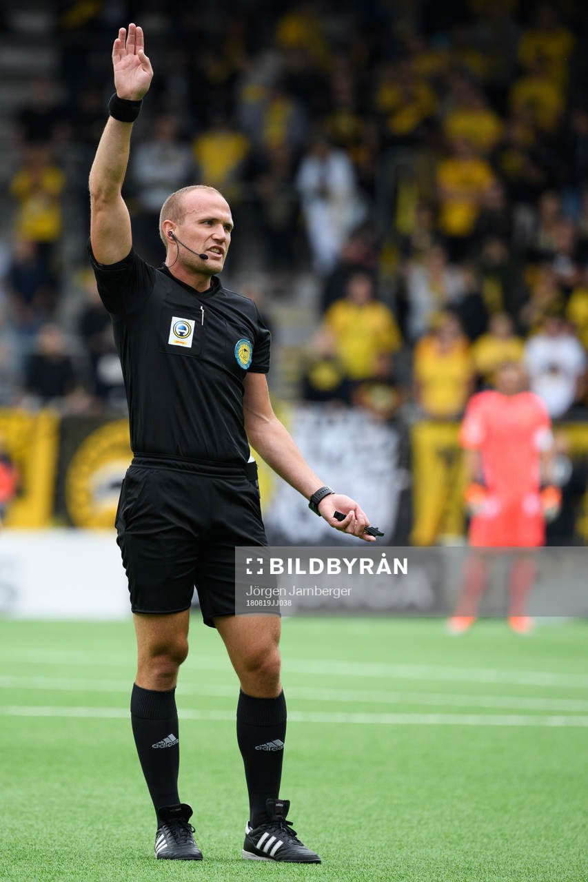 Domare Patrik Eriksson