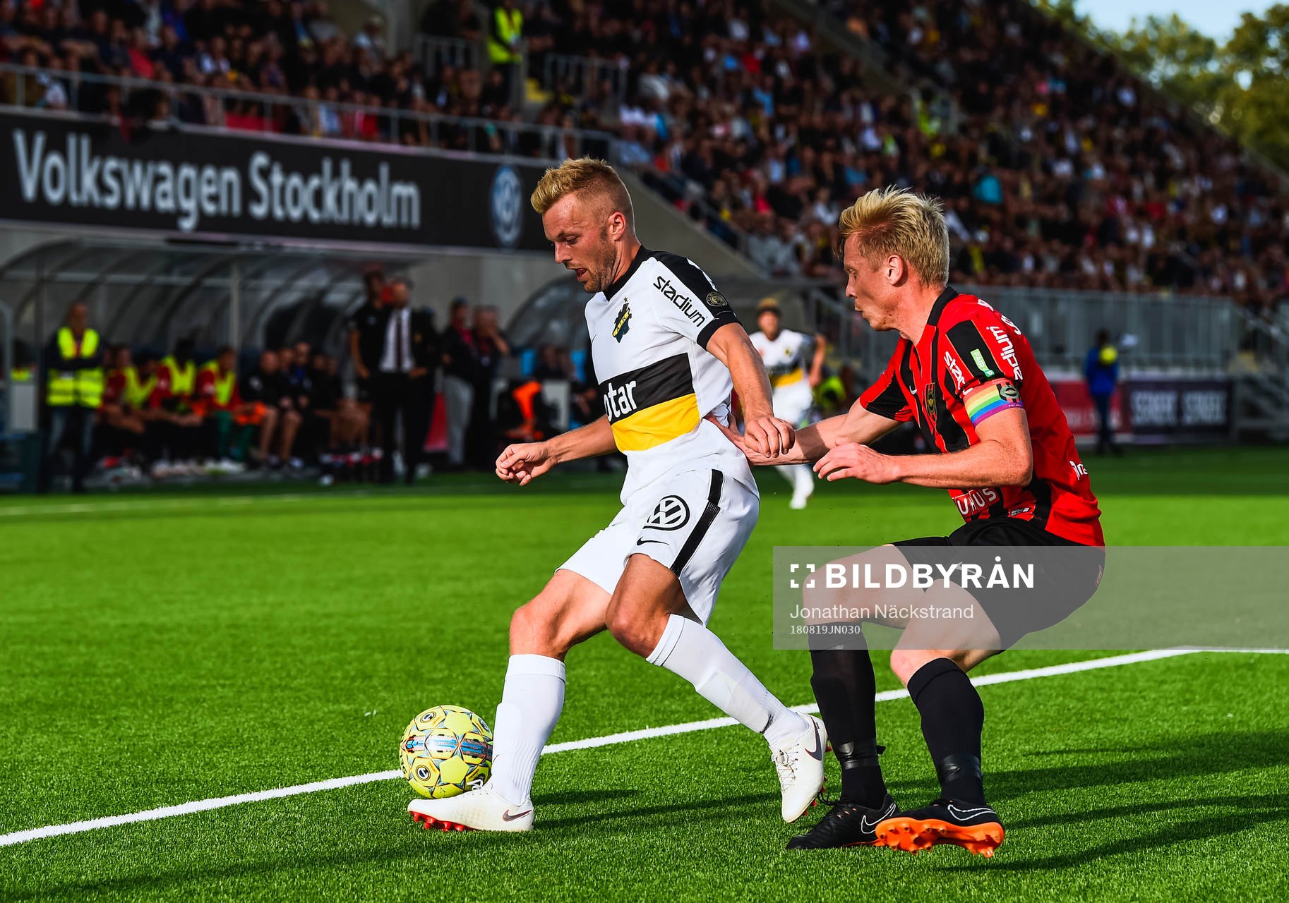 s Sebastian Larsson och Brommapojkarnas Gustav Sandberg