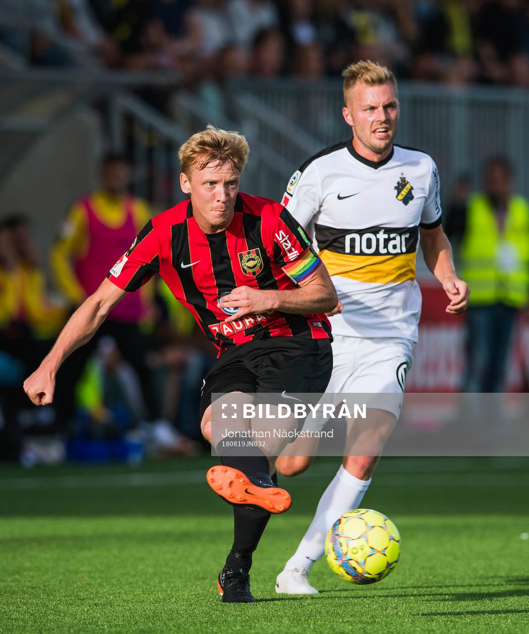 s Sebastian Larsson och Brommapojkarnas Gustav Sandberg