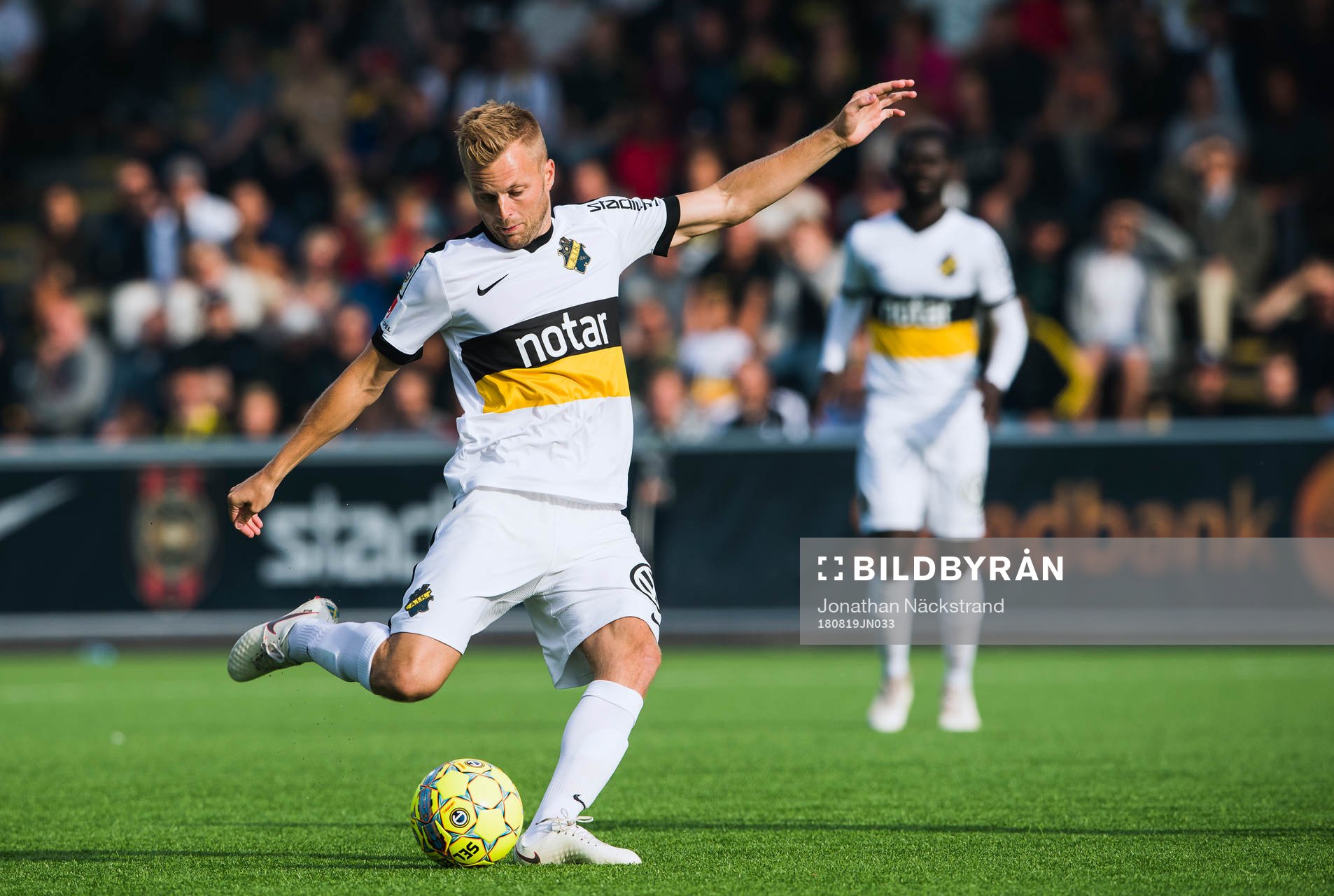 s Sebastian Larsson