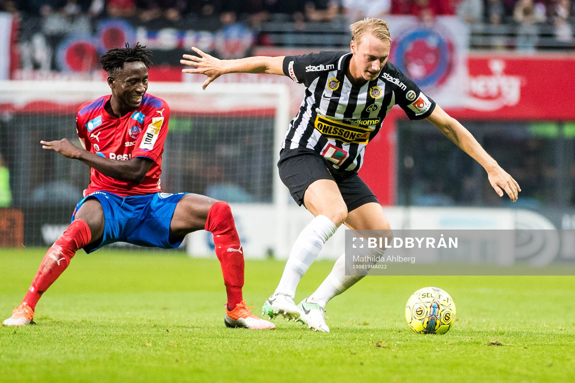 Helsingborgs Mamudu Moro och Landskronas Måns Ekvall