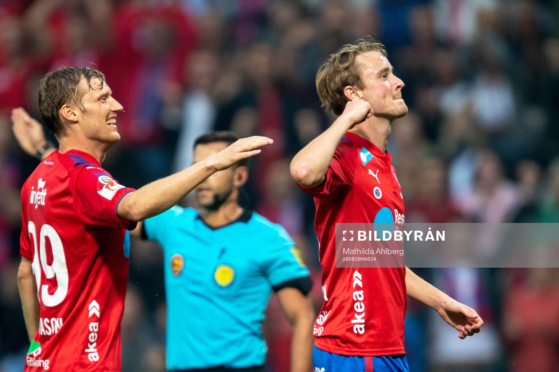 Helsingborgs Andri Runar Bjarnason och +6h9+jublar