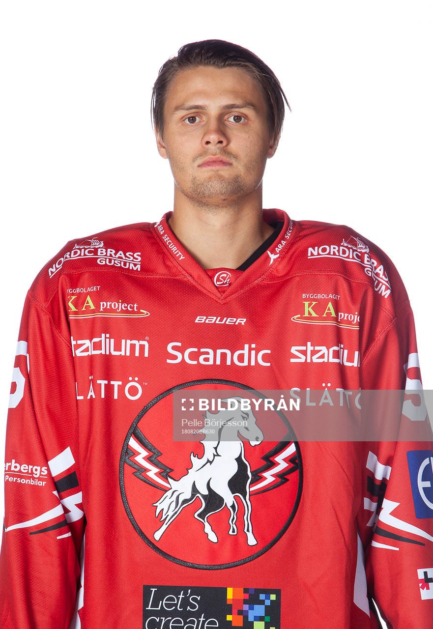 Vita Hästens August Gunnarsson
