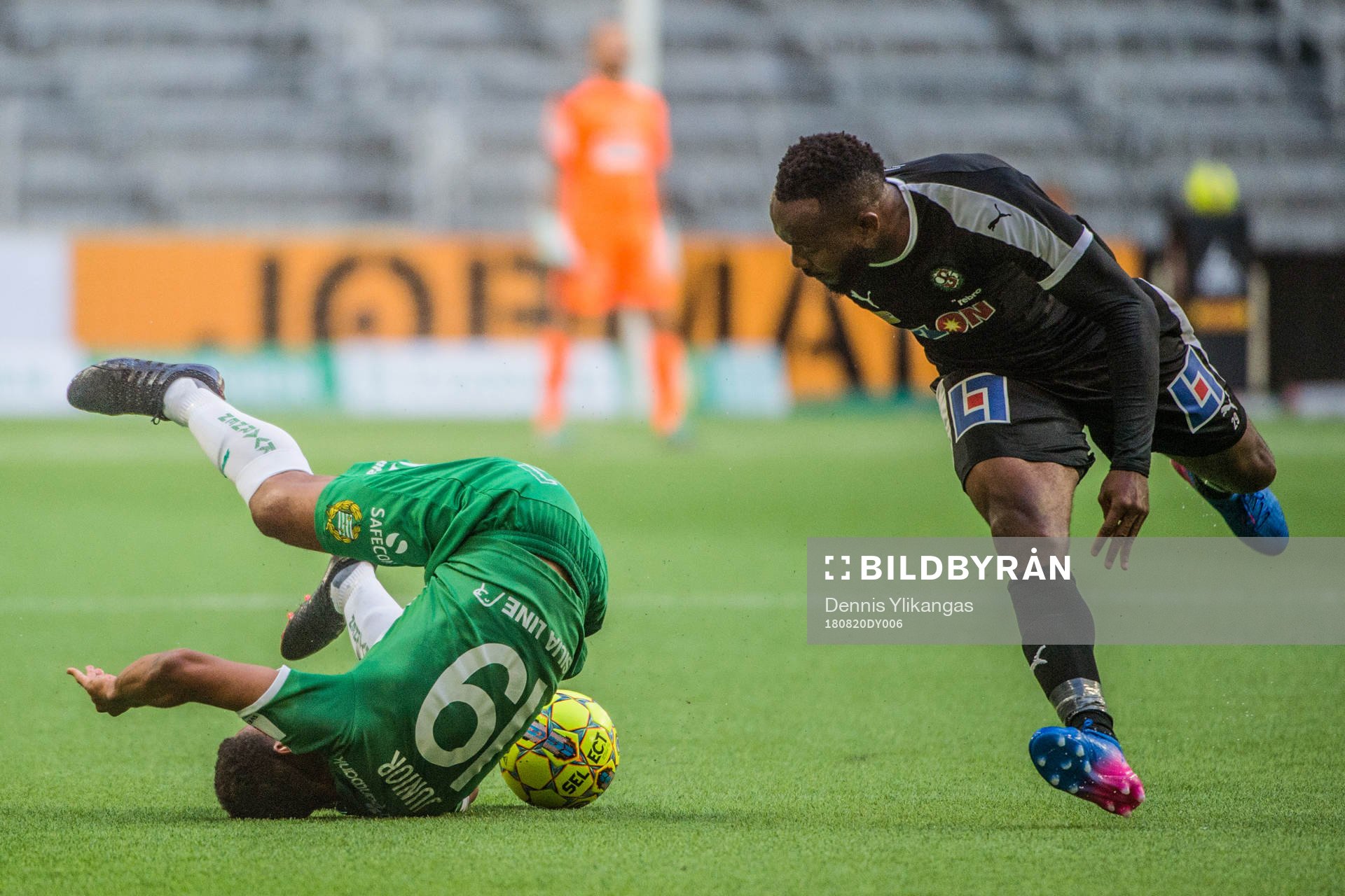 Hammarbys Serge-Junior Martinsson Ngouali och Örebros