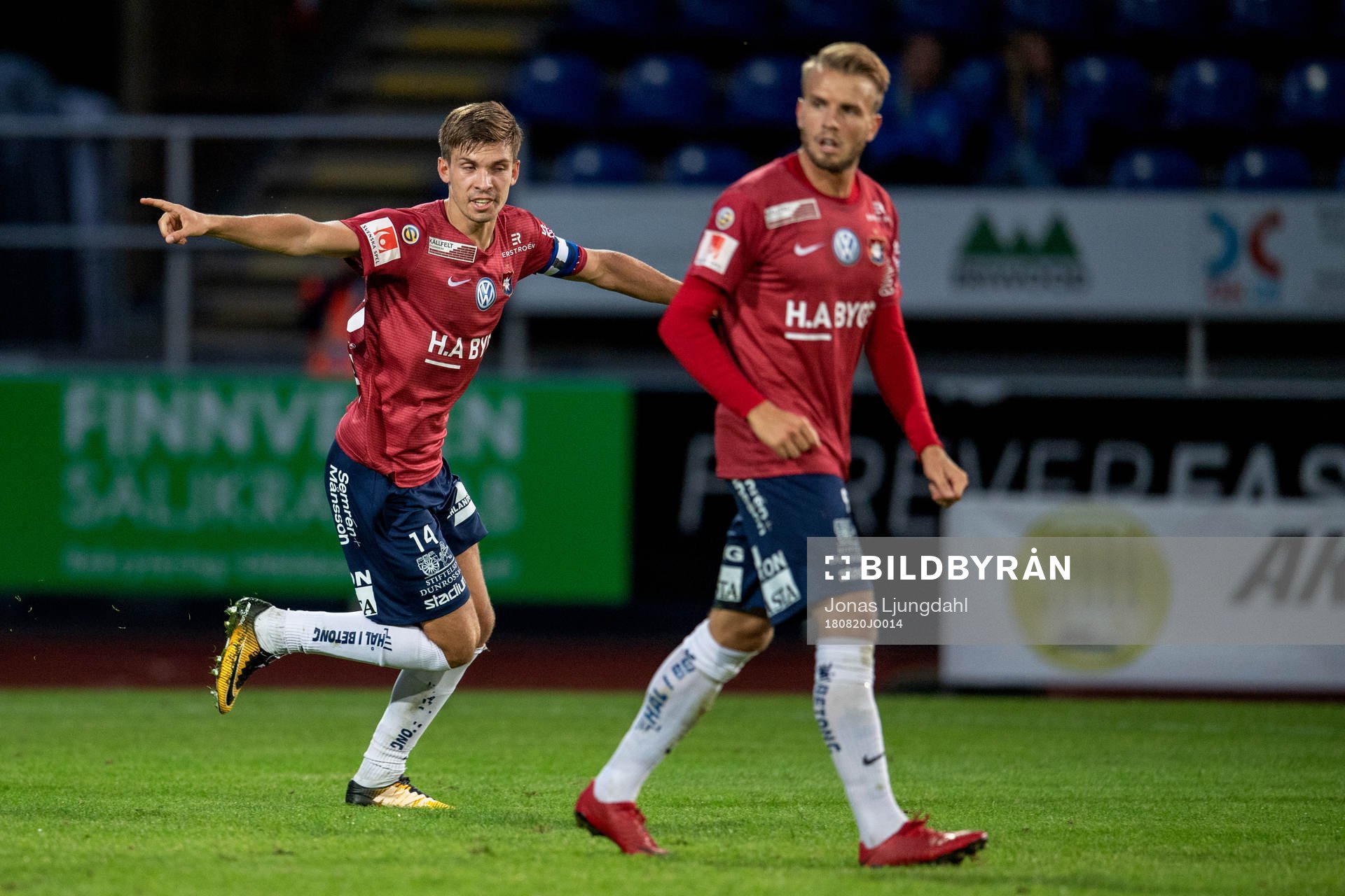 Örgrytes Daniel Paulson jublar efter 1-1 under fotbollsmatchen i Superettan mellan Värnamo och Örgryte den 20 augusti 2018 i Värnamo.