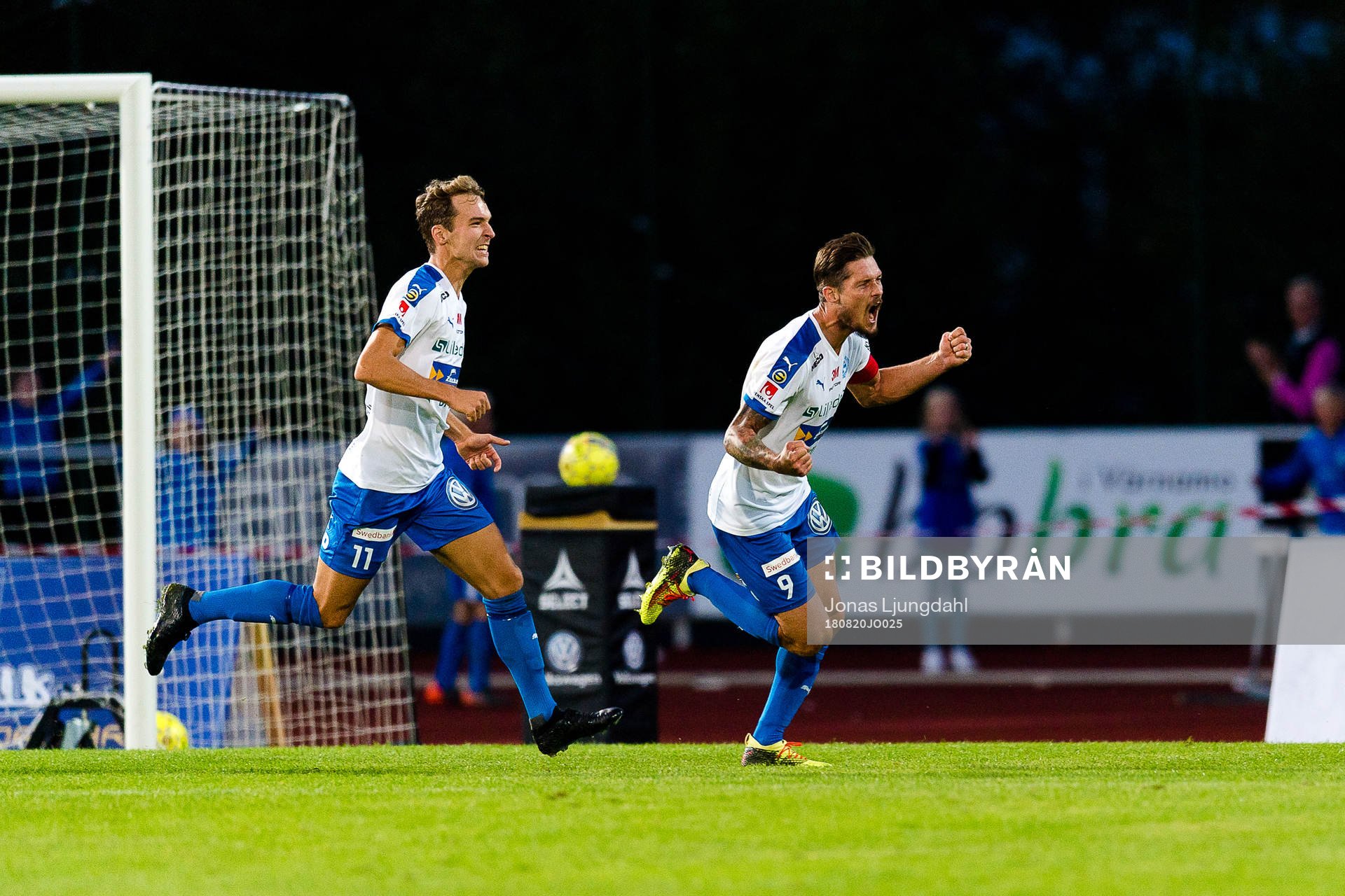 Värnamos Pär Cederqvist jublar