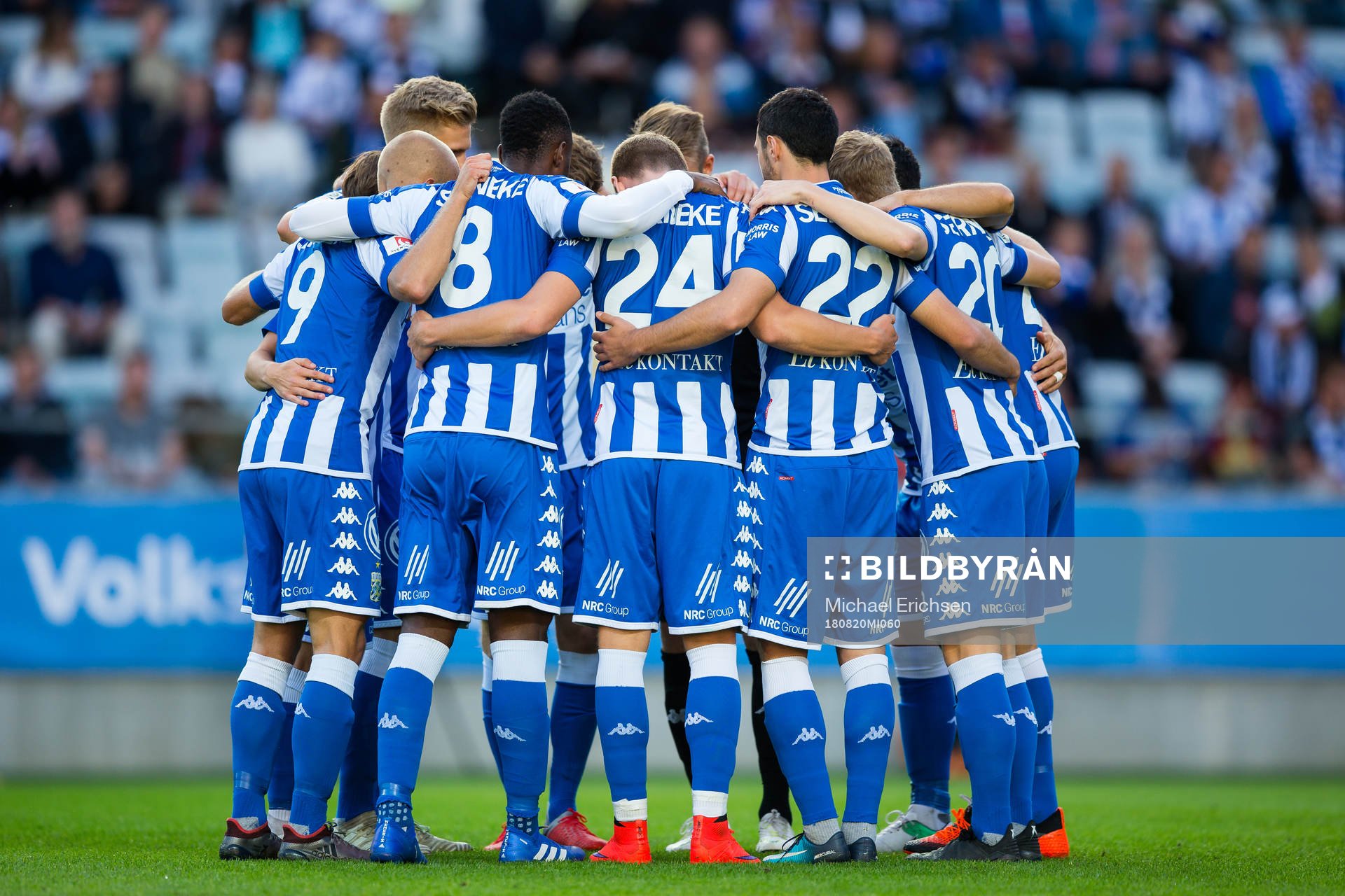 IFK Göteborg samlade innan fotbollsmatchen i allsvenskan