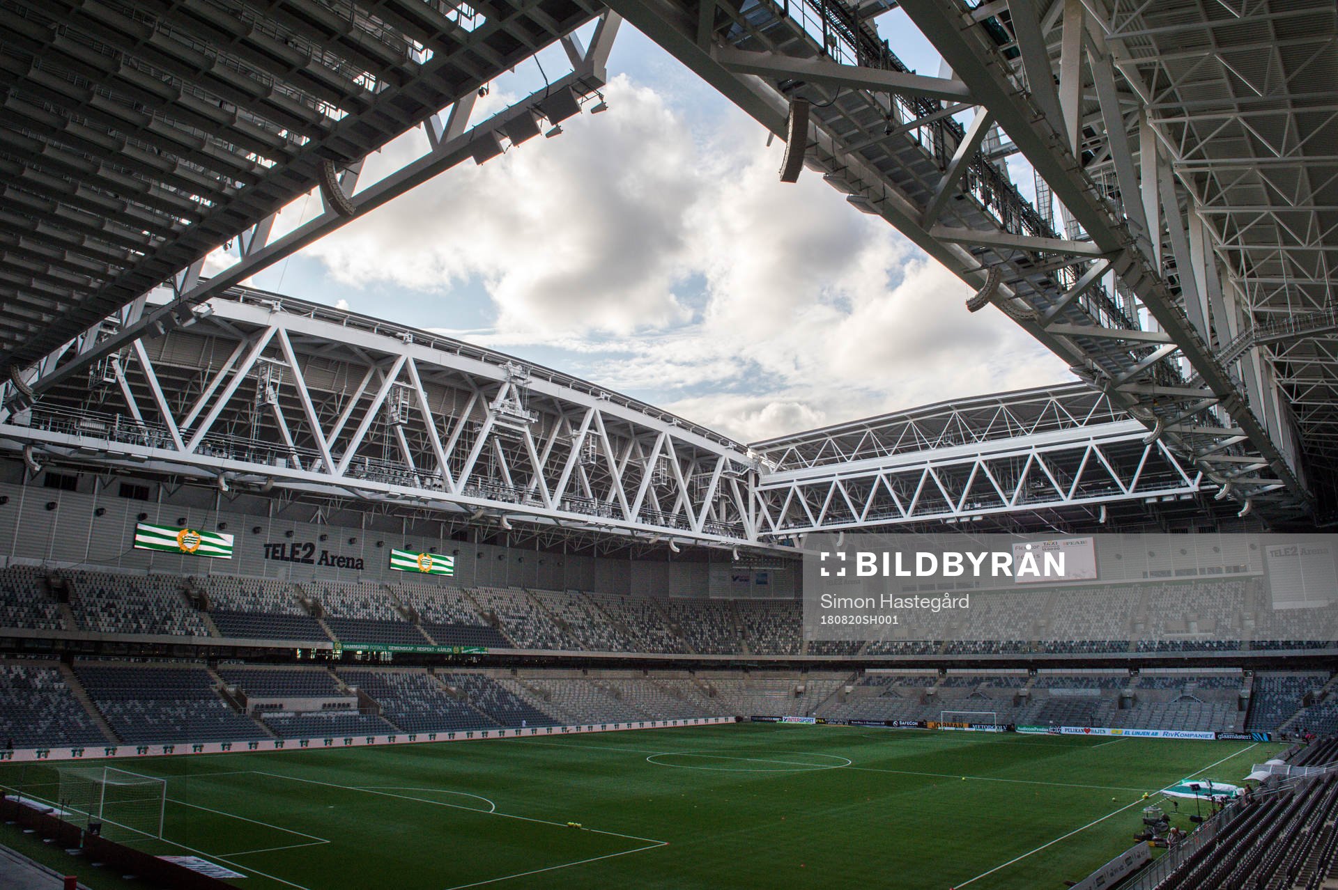 Tele2 Arena före fotbollsmatchen i Allsvenskan mellan