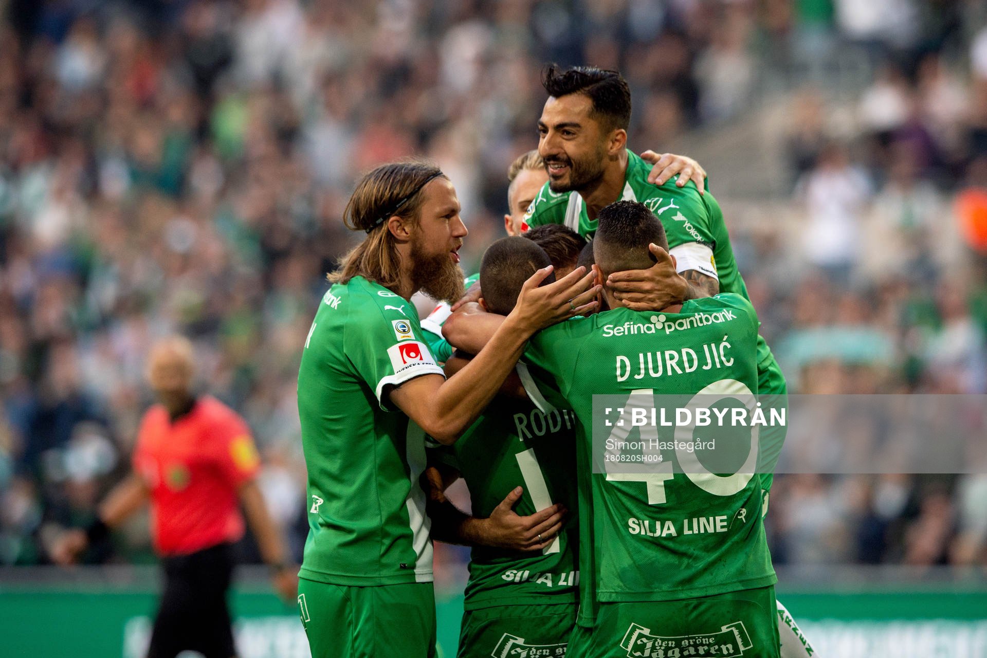 Hammarbys spelare jublar