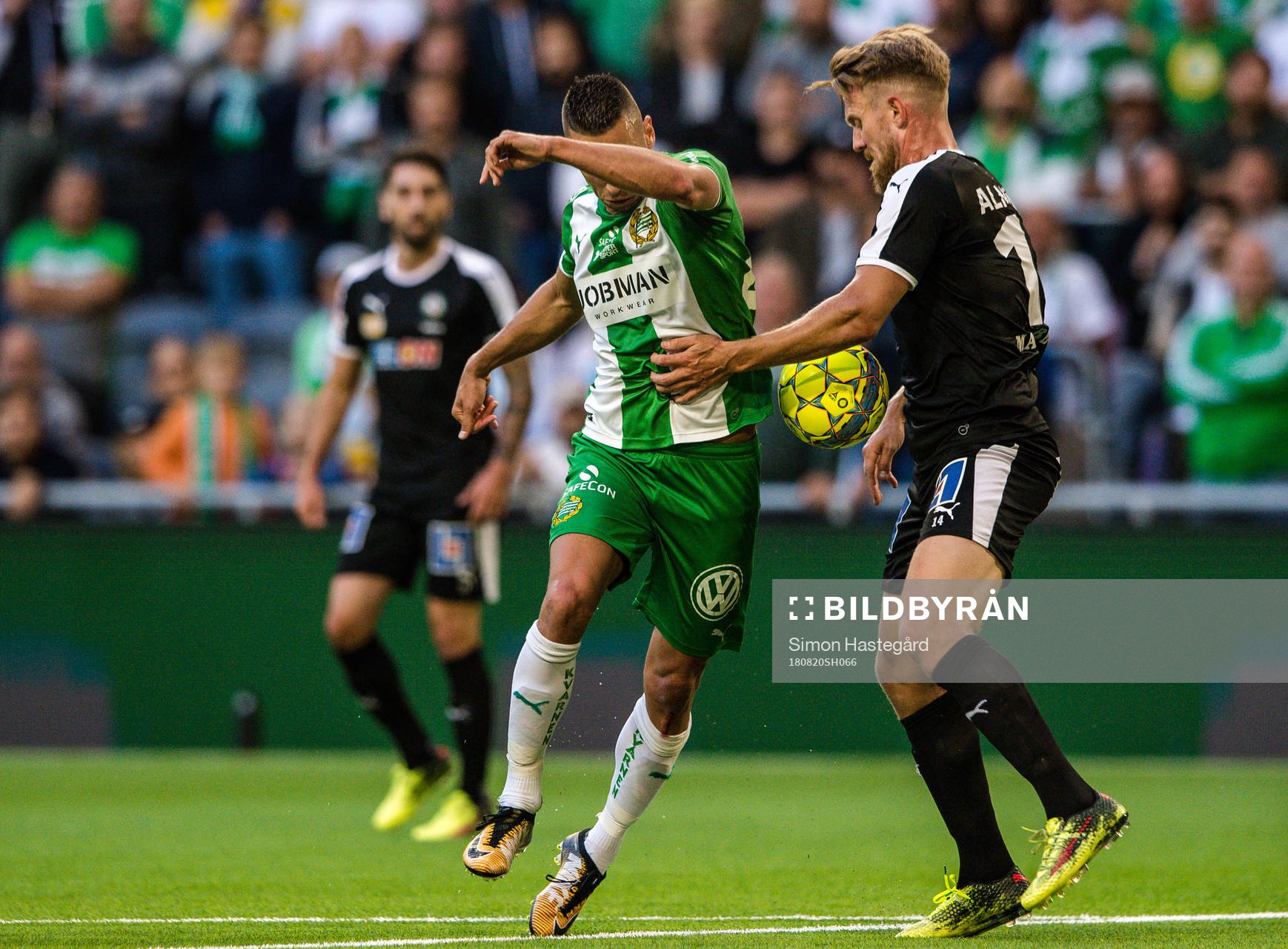 Hammarbys Nikola Djurdjic och Örebros Michael Almebäck
