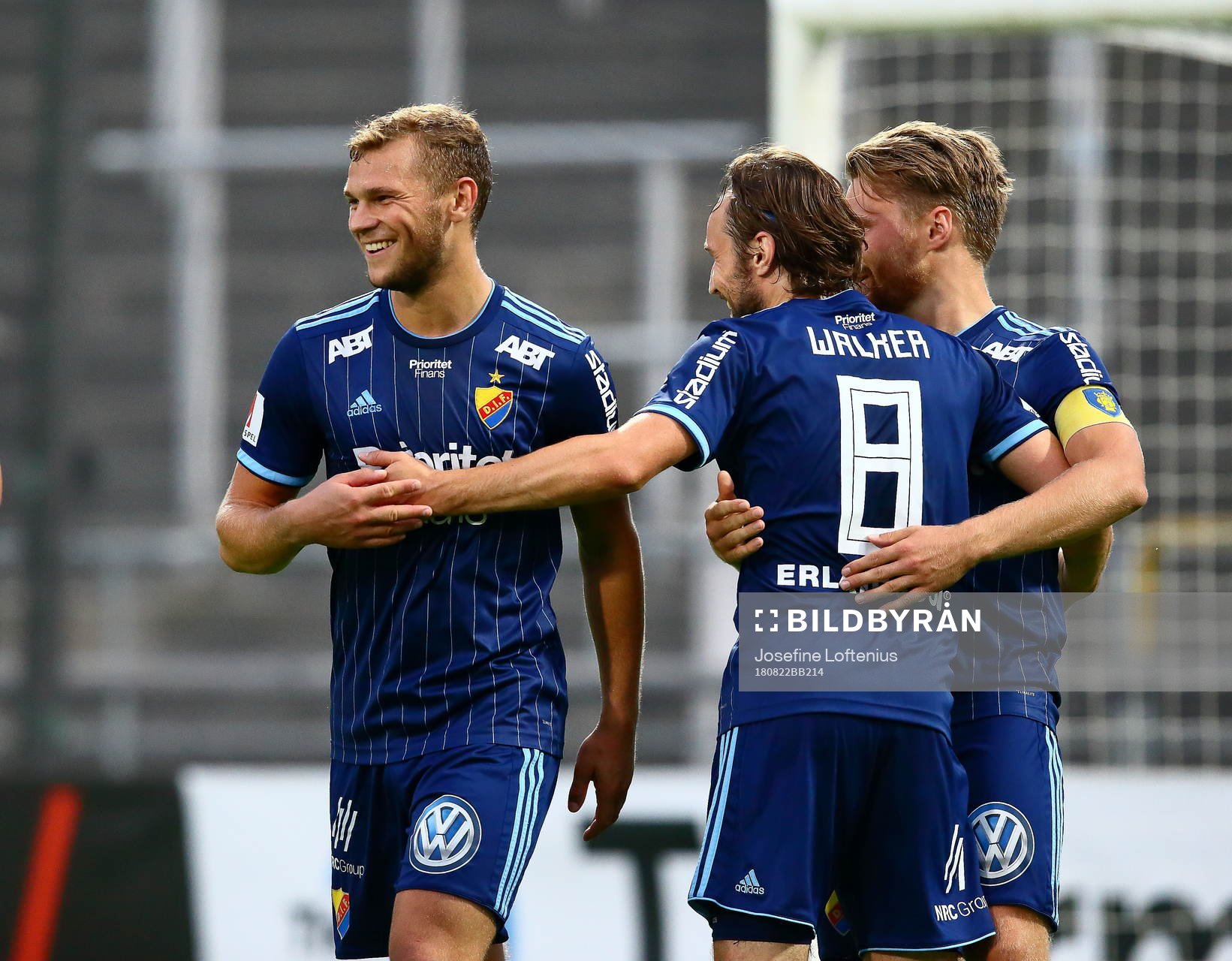 Djurgårdens Jesper Karlström jublar med Kevin Walker