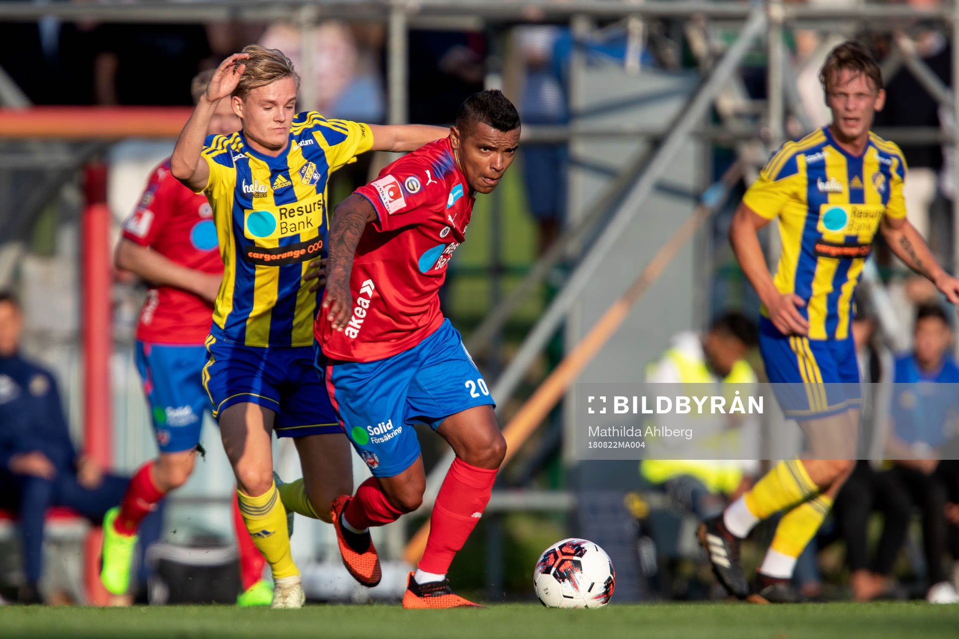 Eskilsminnes Victor Wahlgren och Helsingborgs Wanderson Do
