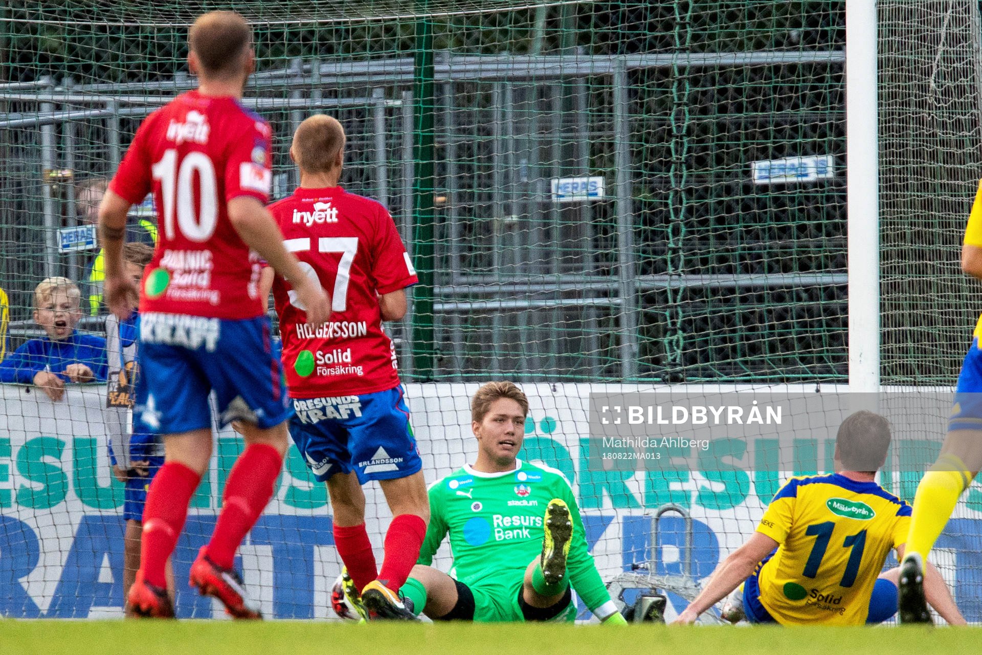 Helsingborgs målvakt Kalle Joelsson deppar