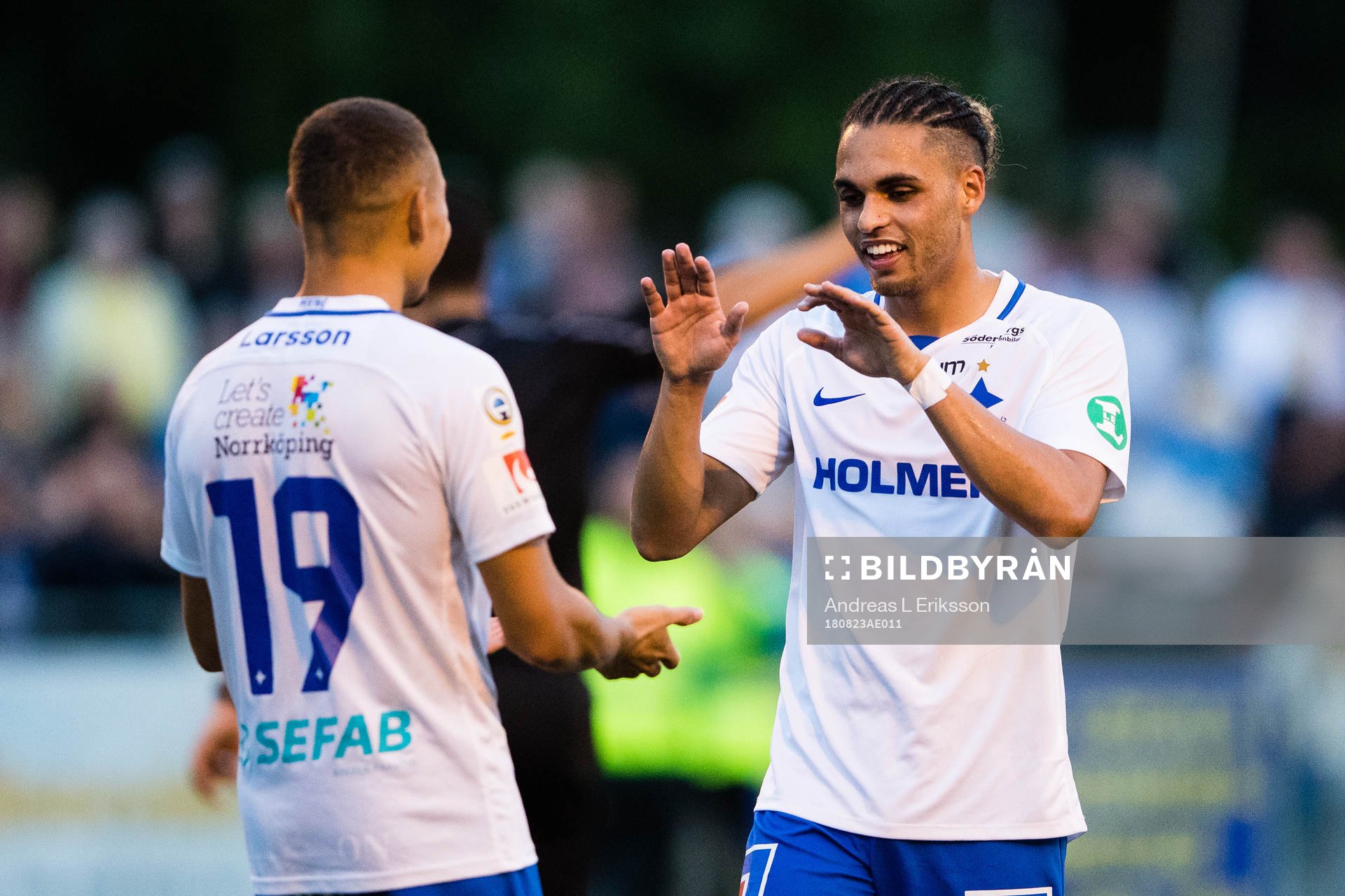 Norrköpings Jordan Larsson och Alexander Jakobsen jublar