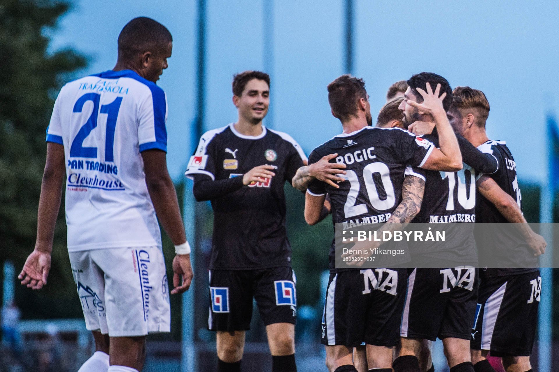 Örebro Firar det avgörande 2-1 målet av Nahir Besara under fotbollsmatchen i Svenska Cupen mellan Akropolis och Örebro den 23 augusti 2018 i Stockholm.