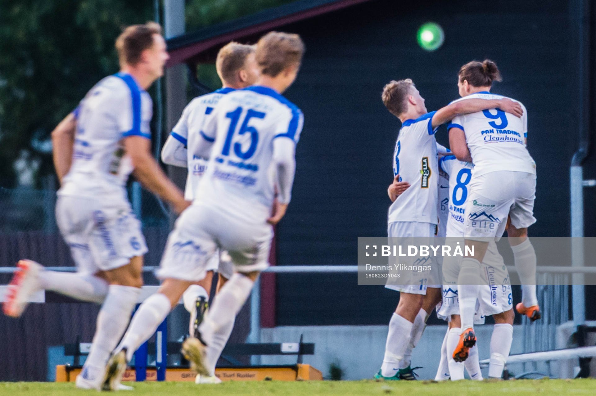 Akropolis firar 1-1 målet av 12 Nicklas Lindqvist under fotbollsmatchen i Svenska Cupen mellan Akropolis och Örebro den 23 augusti 2018 i Stockholm.