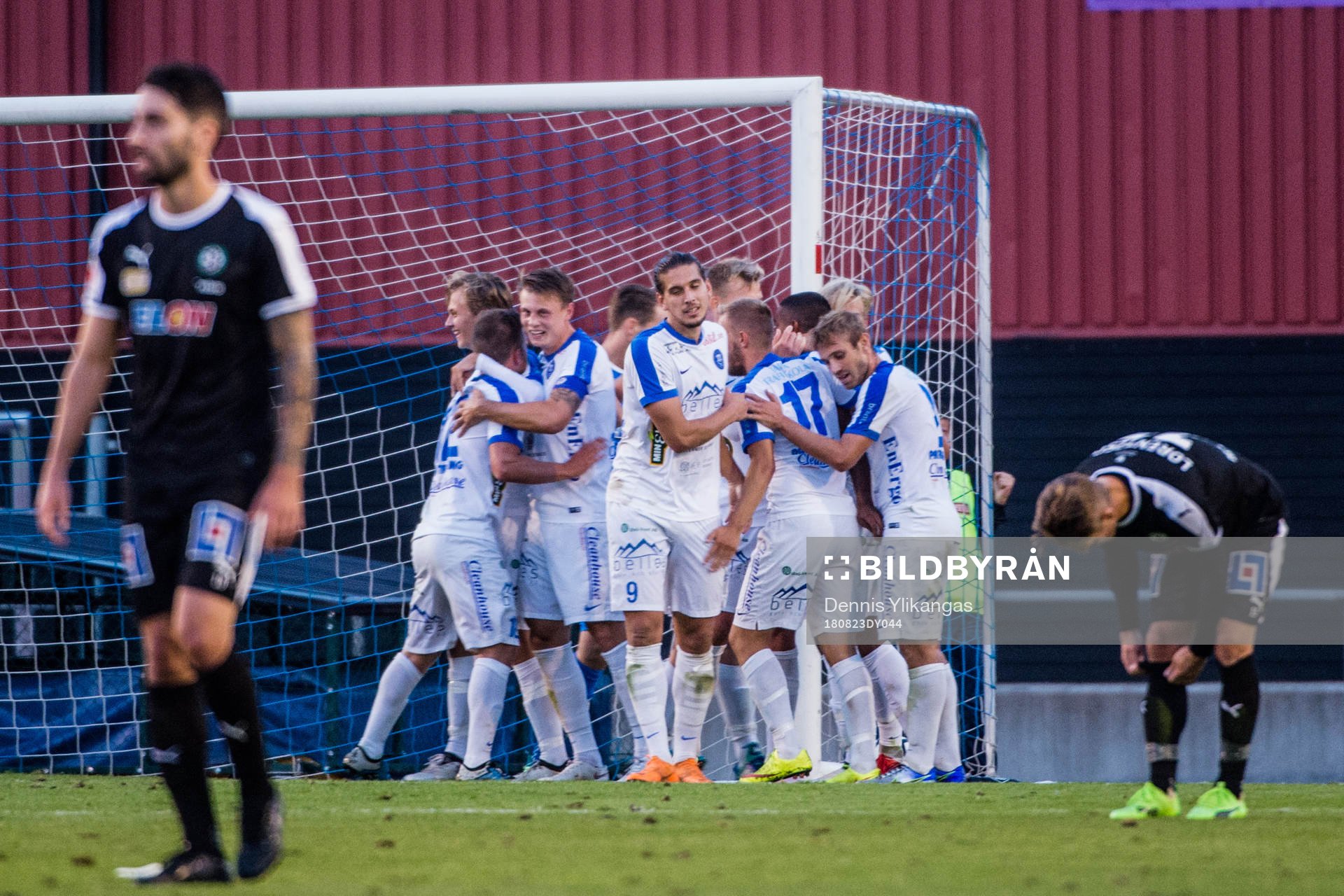 Akropolis firar 1-1 målet av 12 Nicklas Lindqvist under fotbollsmatchen i Svenska Cupen mellan Akropolis och Örebro den 23 augusti 2018 i Stockholm.