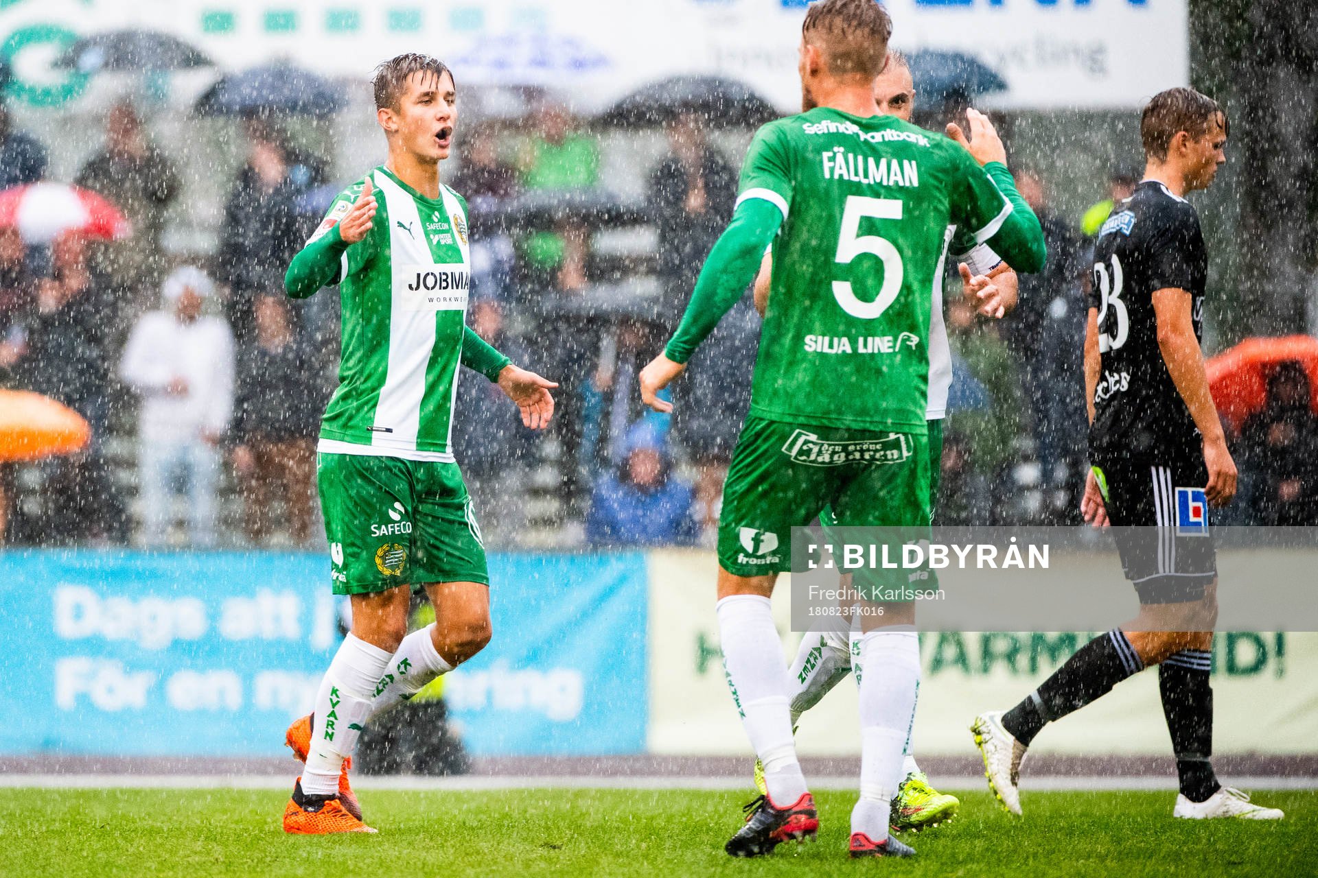 Hammarbys Leo Bengtsson jublar