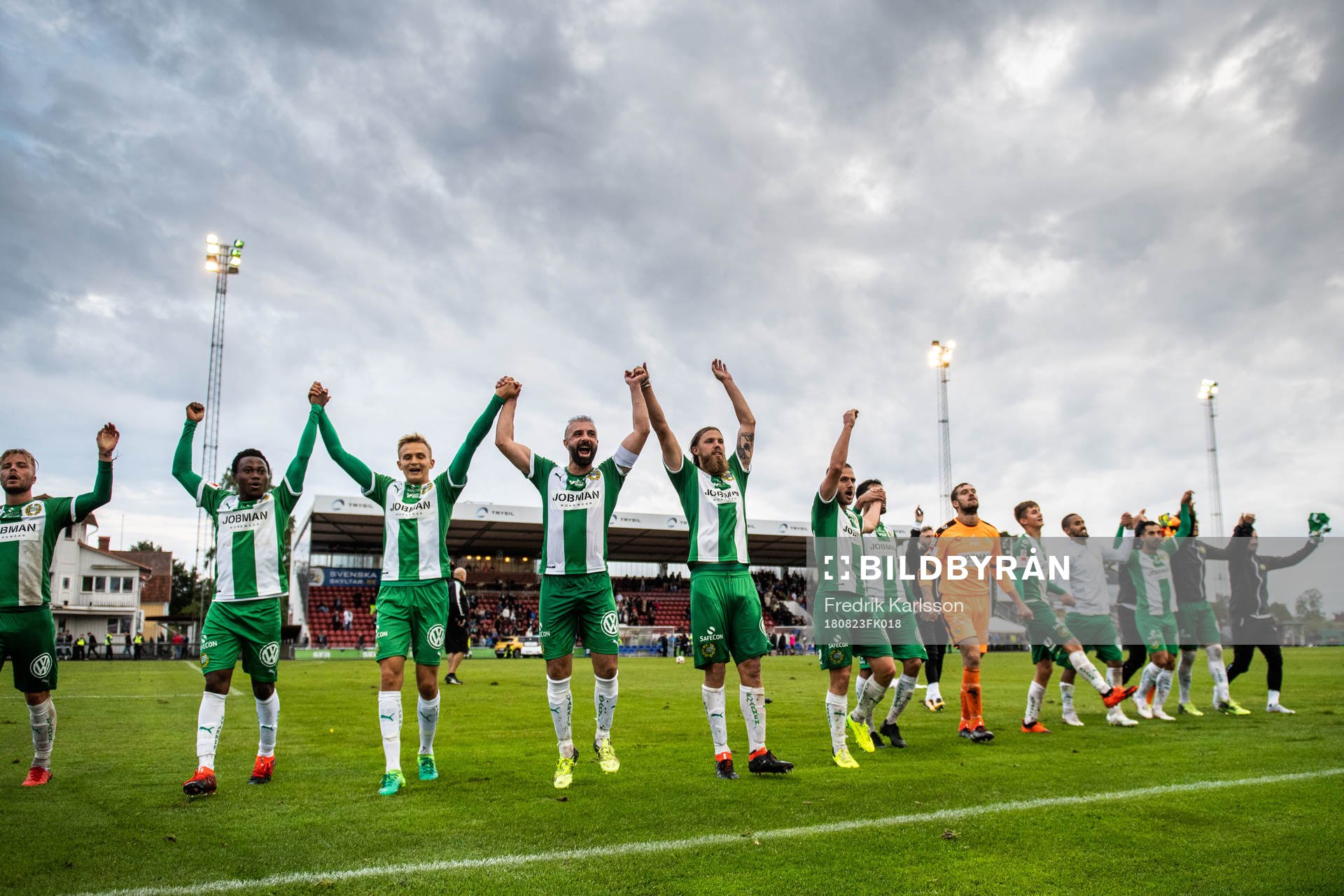 Hammarbys spelare jublar