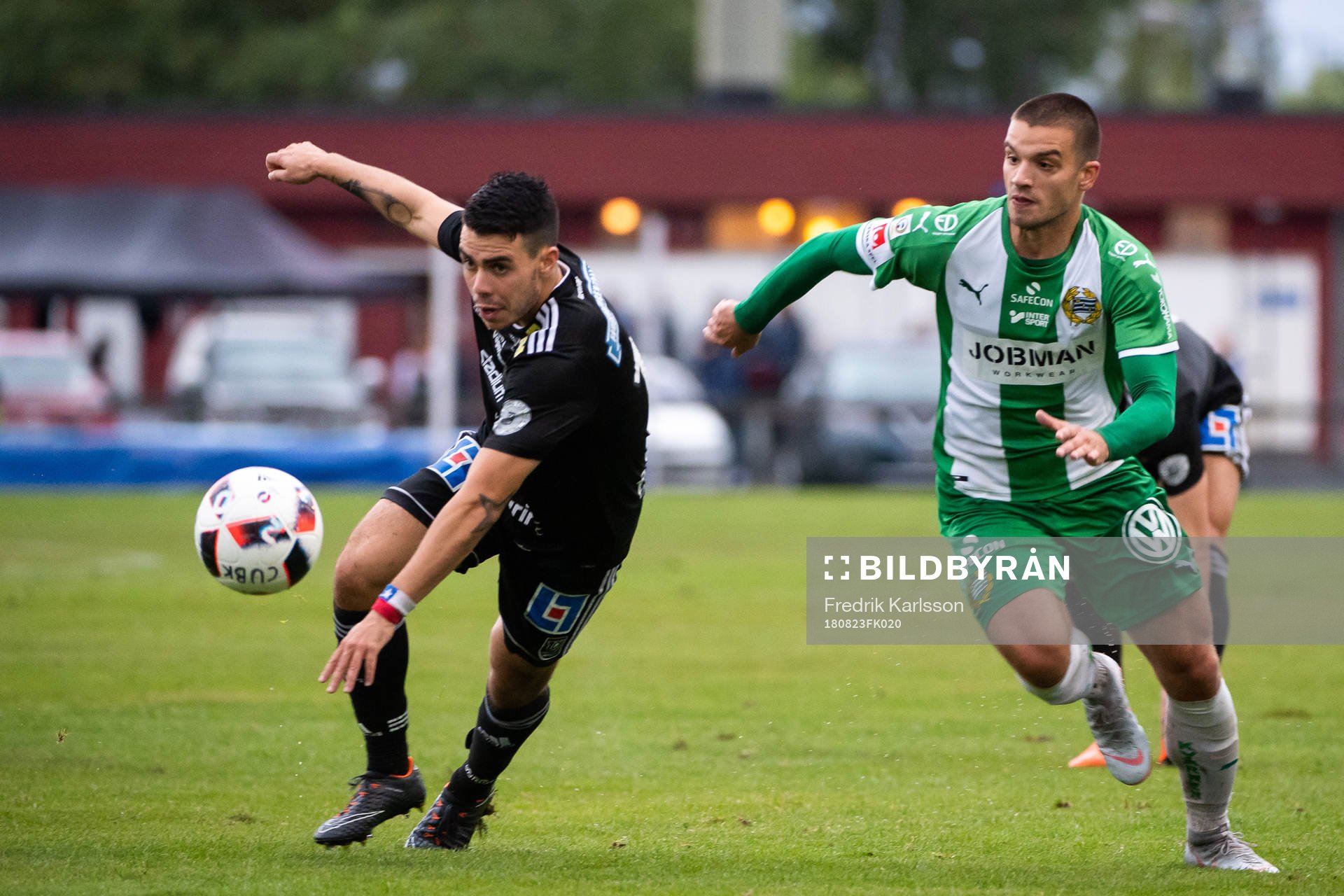 Carlstads Michel Yanez Hernandez och Hammarbys Vladimir